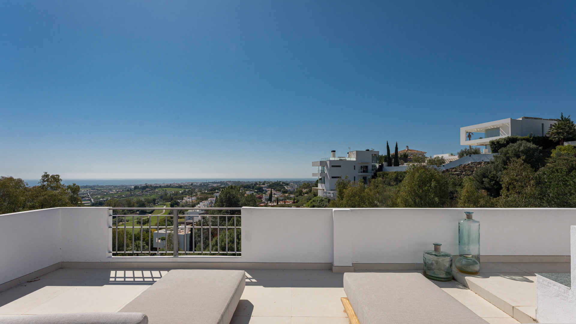Stunning Duplex Penthouse with Private Pool and Panoramic Views in La Quinta, Benahavís · Photo 44