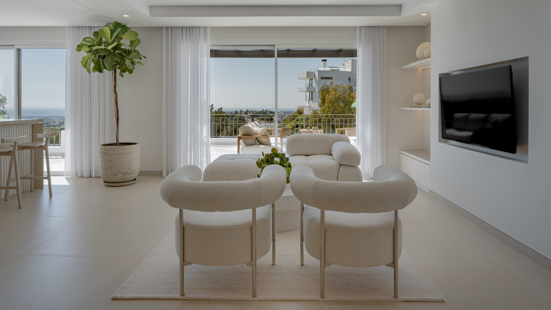 Stunning Duplex Penthouse with Private Pool and Panoramic Views in La Quinta, Benahavís · Photo 13