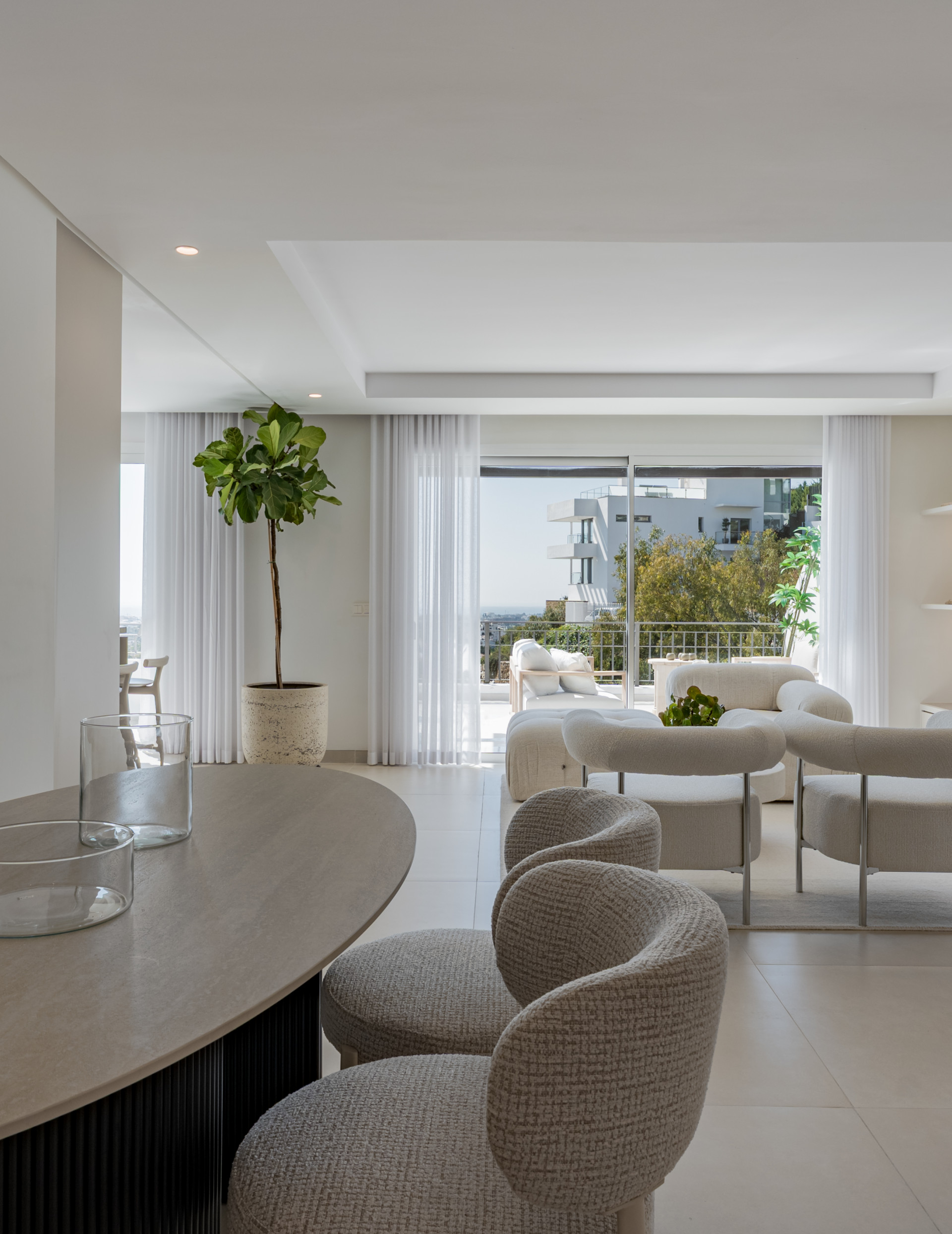 Stunning Duplex Penthouse with Private Pool and Panoramic Views in La Quinta, Benahavís · Photo 8