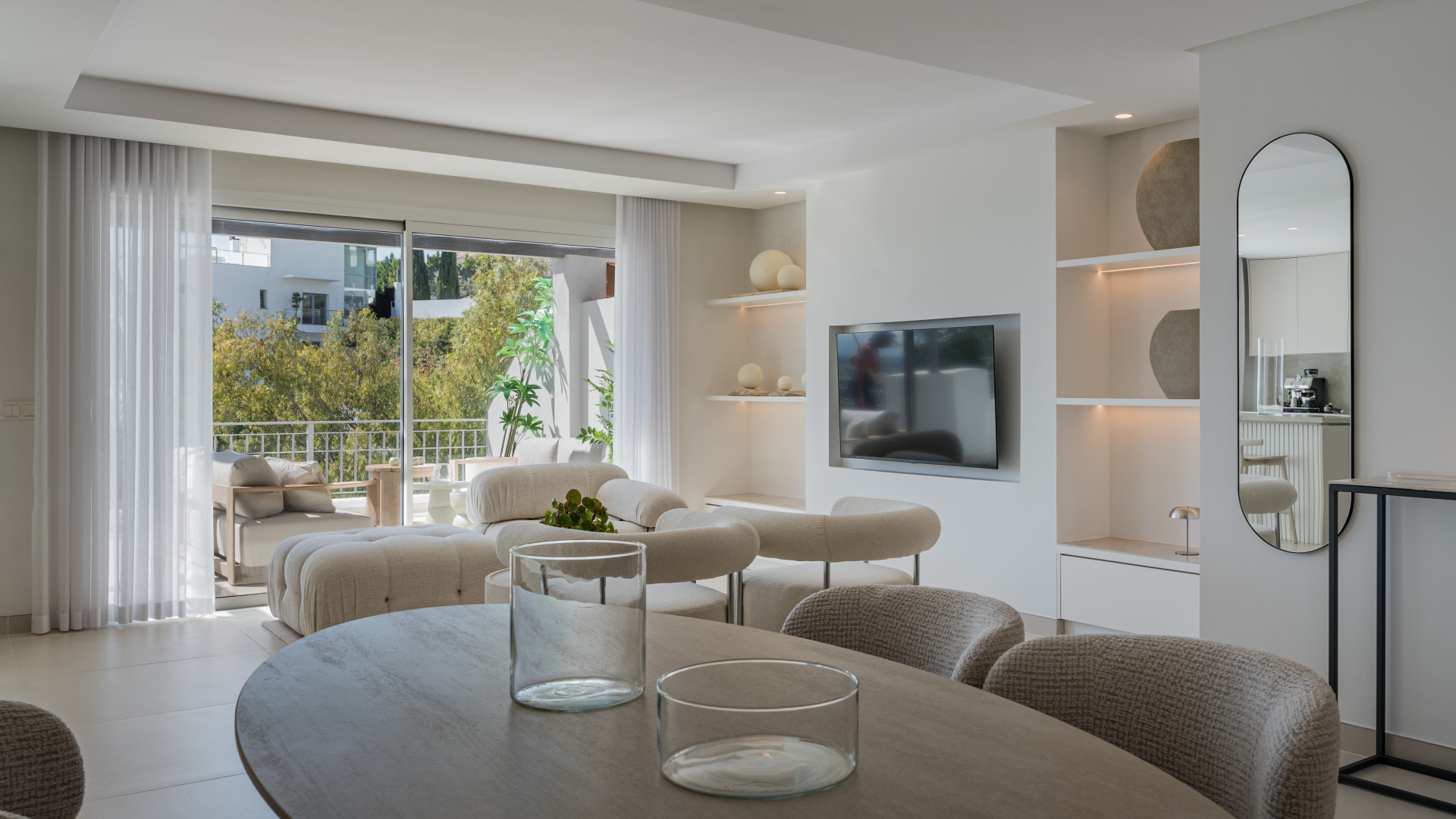 Stunning Duplex Penthouse with Private Pool and Panoramic Views in La Quinta, Benahavís · Photo 9