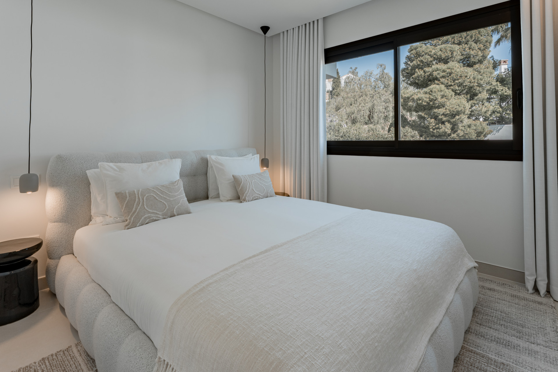 Stunning Duplex Penthouse with Private Pool and Panoramic Views in La Quinta, Benahavís · Photo 25