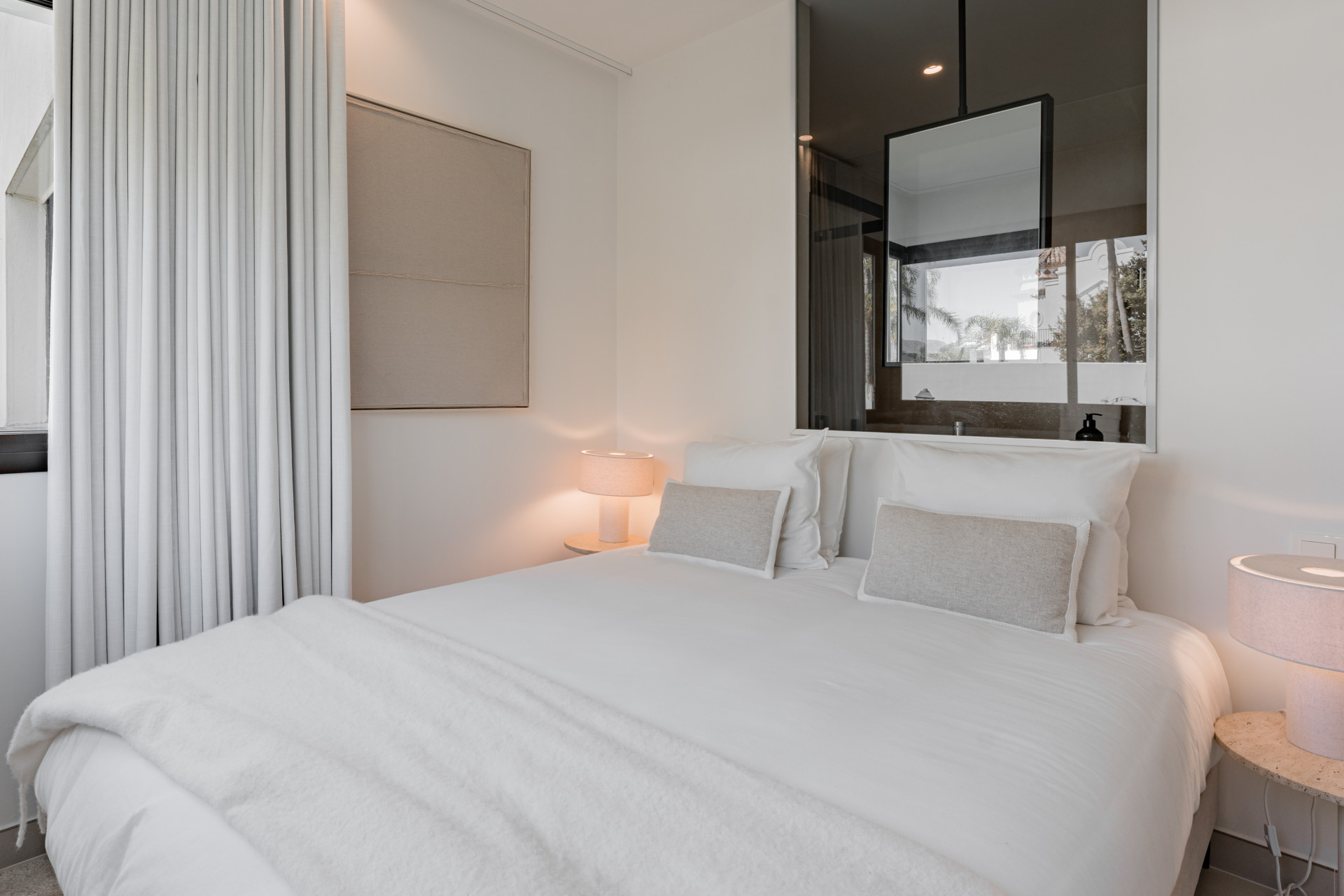 Stunning Duplex Penthouse with Private Pool and Panoramic Views in La Quinta, Benahavís · Photo 30