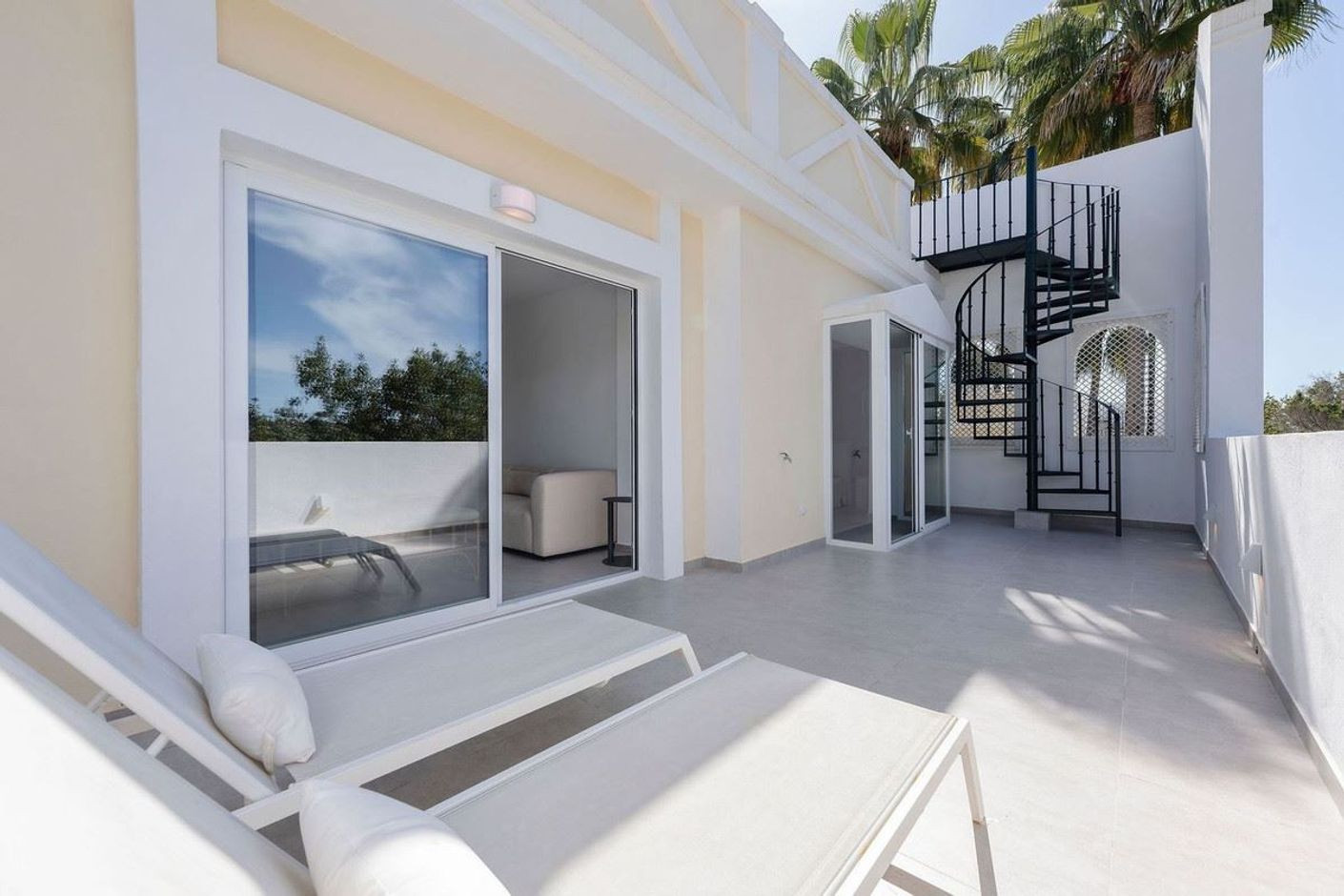 Duplex Penthouse for Sale in Aloha Gardens · Photo 18