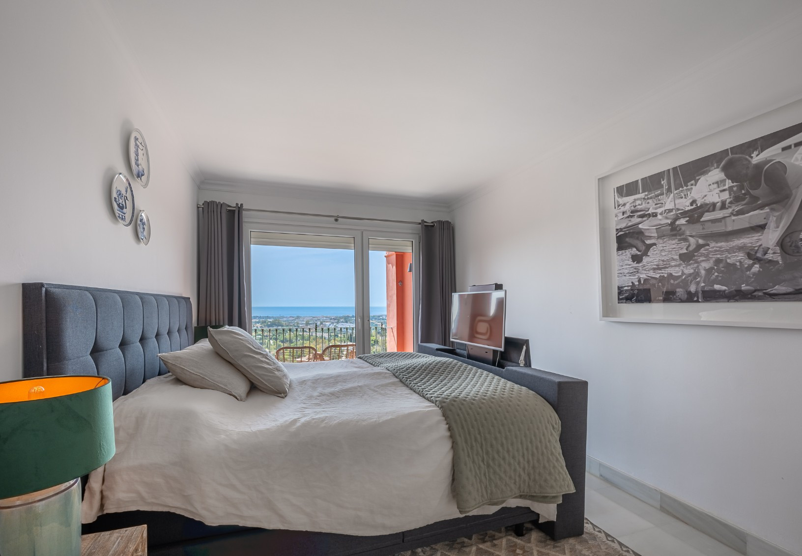Exclusive Duplex Reformed with Panoramic Sea Views in La Quinta, Benahavís · Photo 22