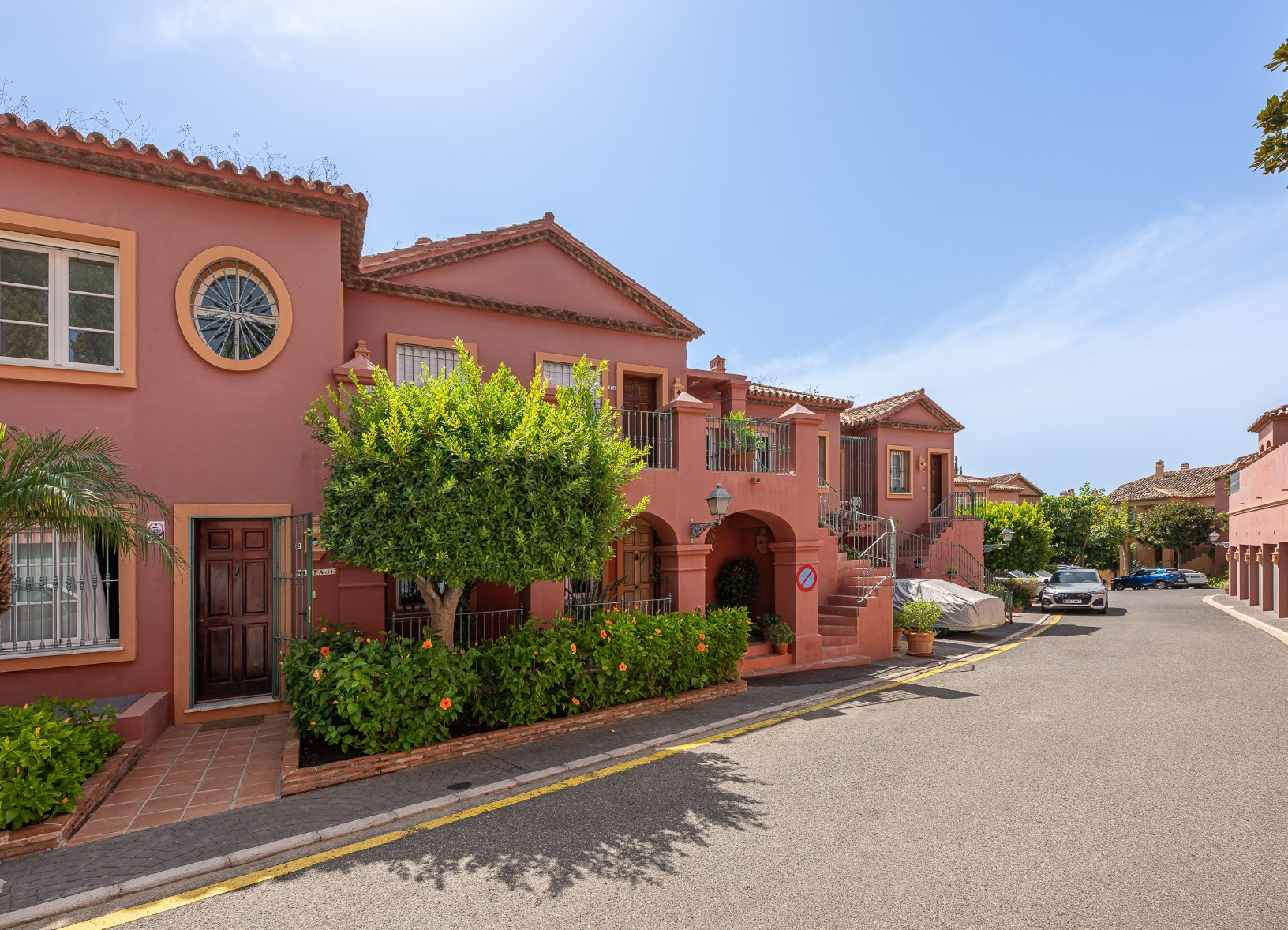 Exclusive Duplex Reformed with Panoramic Sea Views in La Quinta, Benahavís · Photo 50