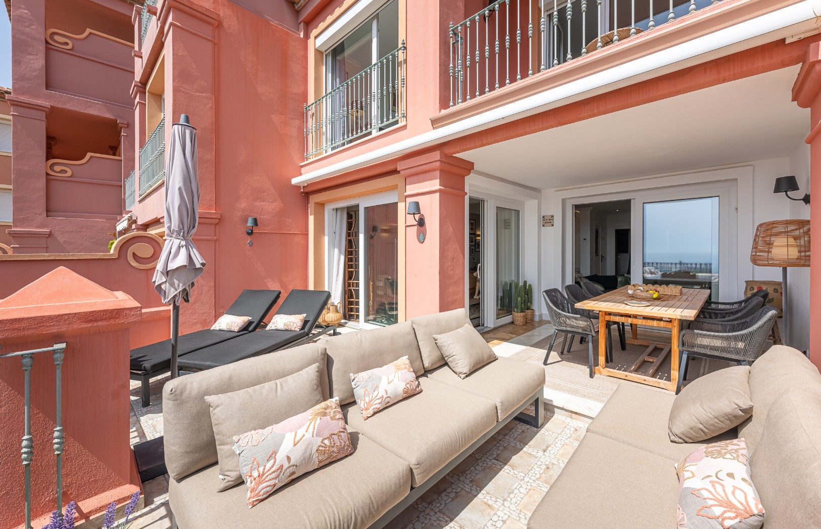 Exclusive Duplex Reformed with Panoramic Sea Views in La Quinta, Benahavís · Photo 45