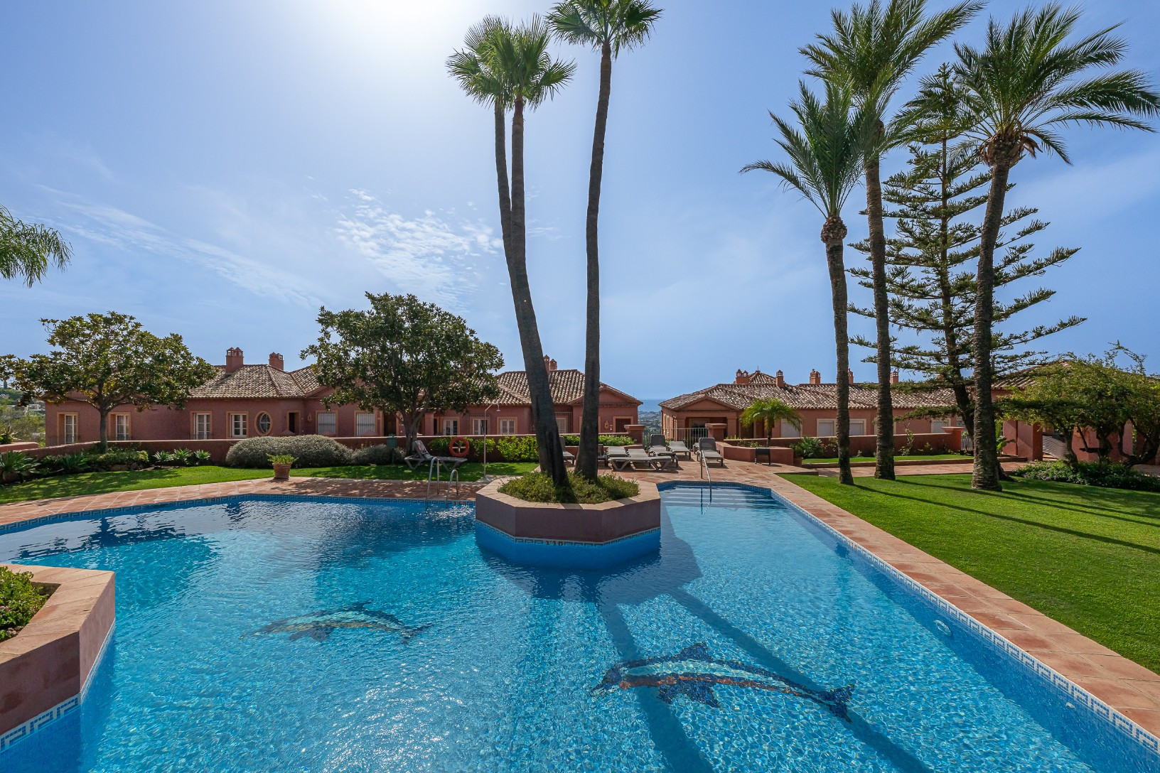 Exclusive Duplex Reformed with Panoramic Sea Views in La Quinta, Benahavís · Photo 47
