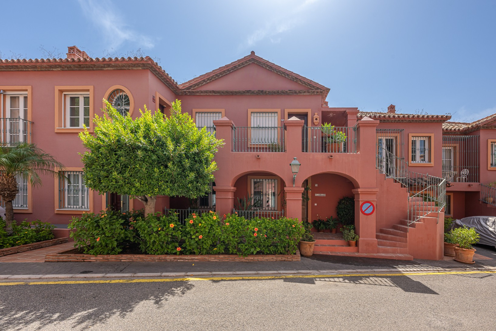 Exclusive Duplex Reformed with Panoramic Sea Views in La Quinta, Benahavís · Photo 49