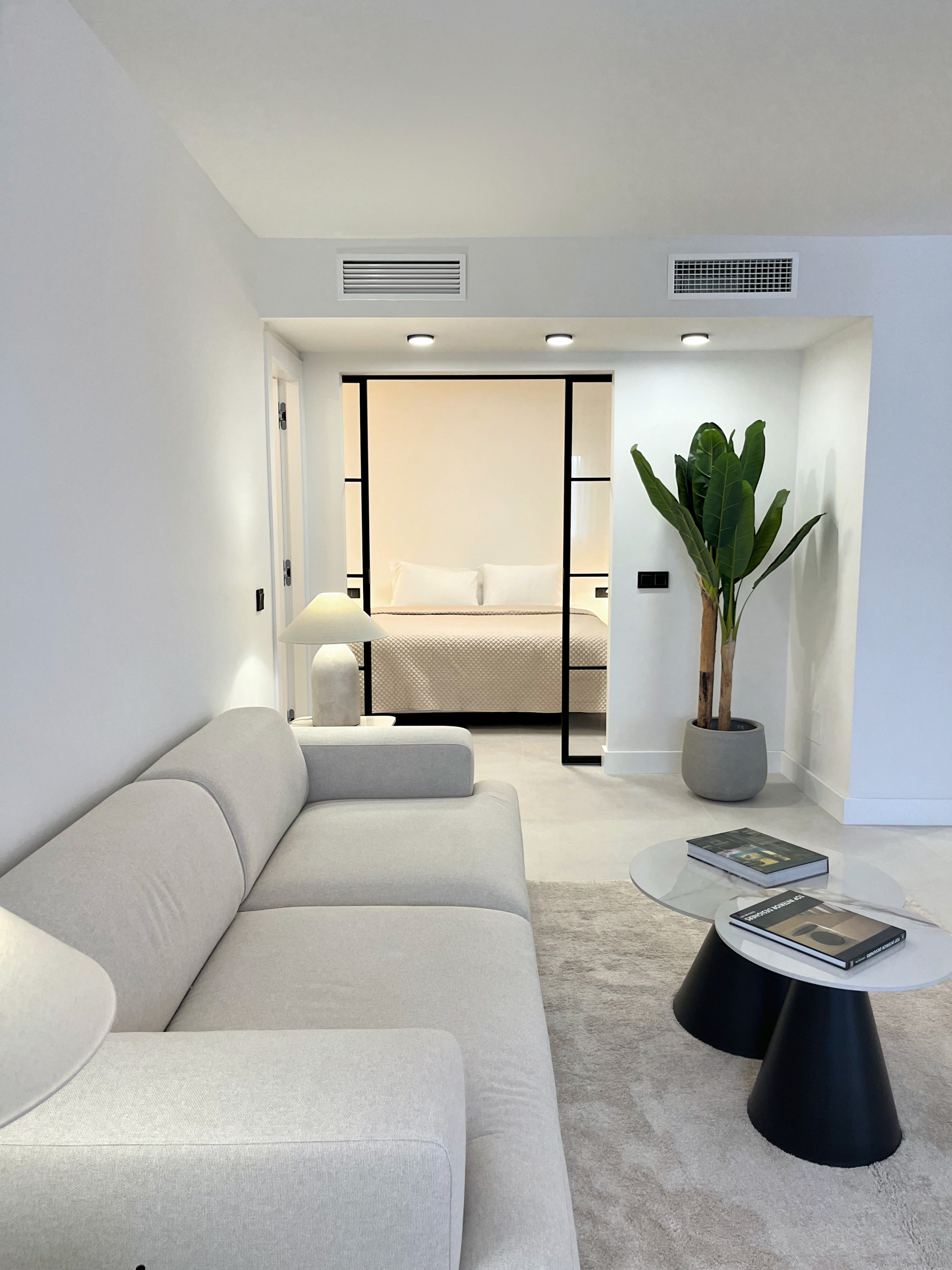 ELEGANT GROUND FLOOR RETREAT WITH PRIVATE GARDEN IN NUEVA ANDALUCÍA · Photo 16