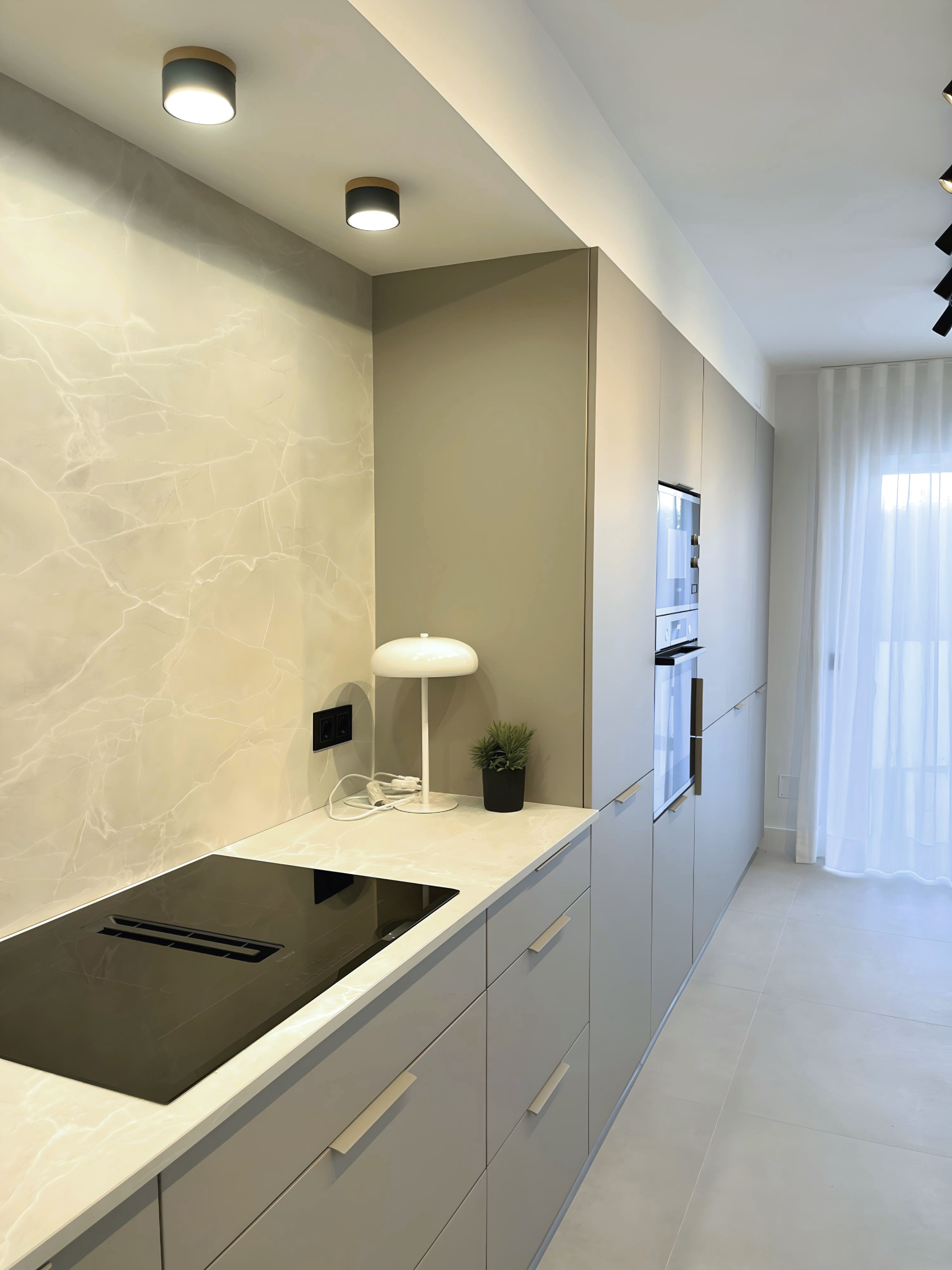 ELEGANT GROUND FLOOR RETREAT WITH PRIVATE GARDEN IN NUEVA ANDALUCÍA · Photo 15