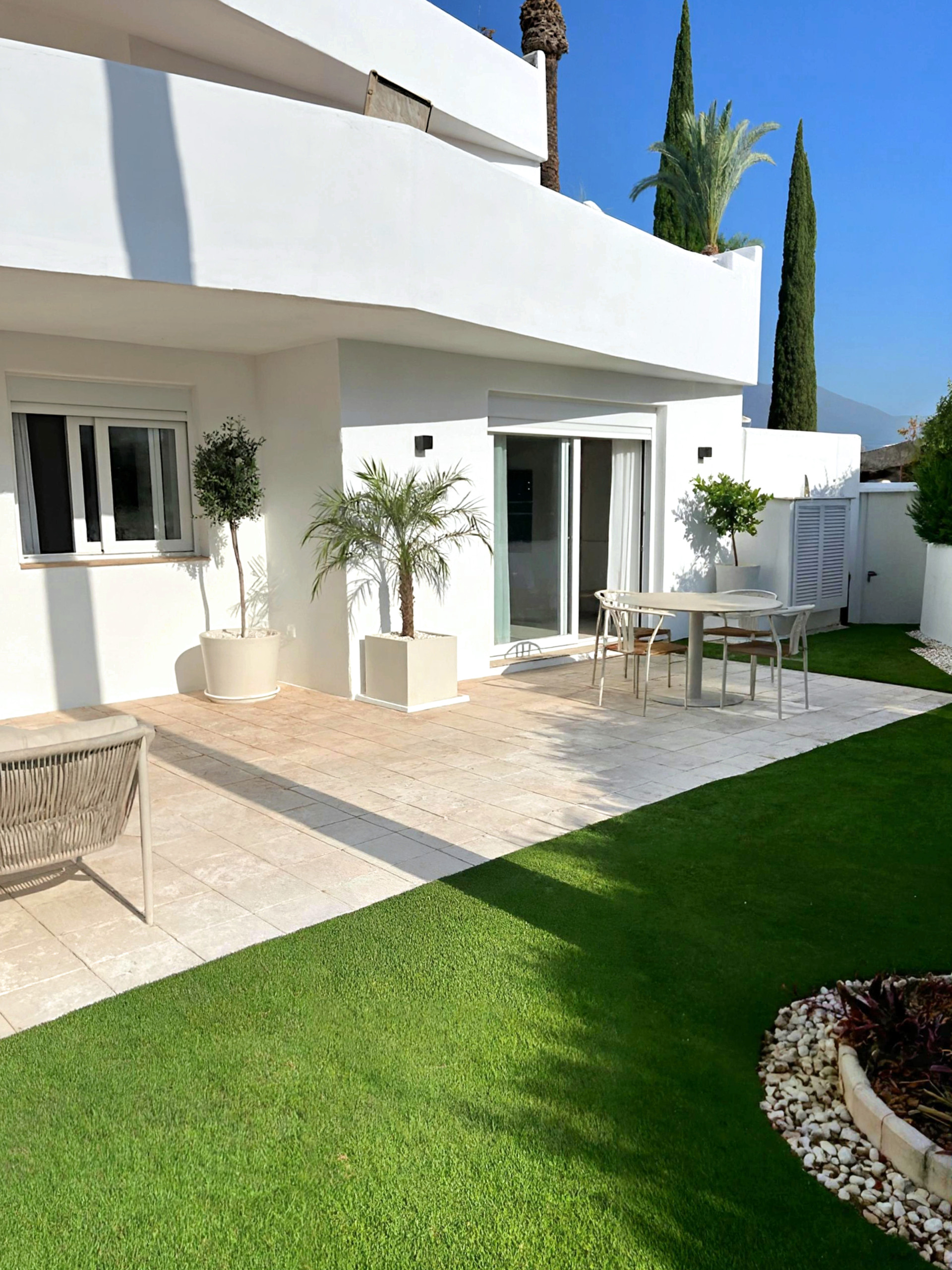 ELEGANT GROUND FLOOR RETREAT WITH PRIVATE GARDEN IN NUEVA ANDALUCÍA · Photo 35