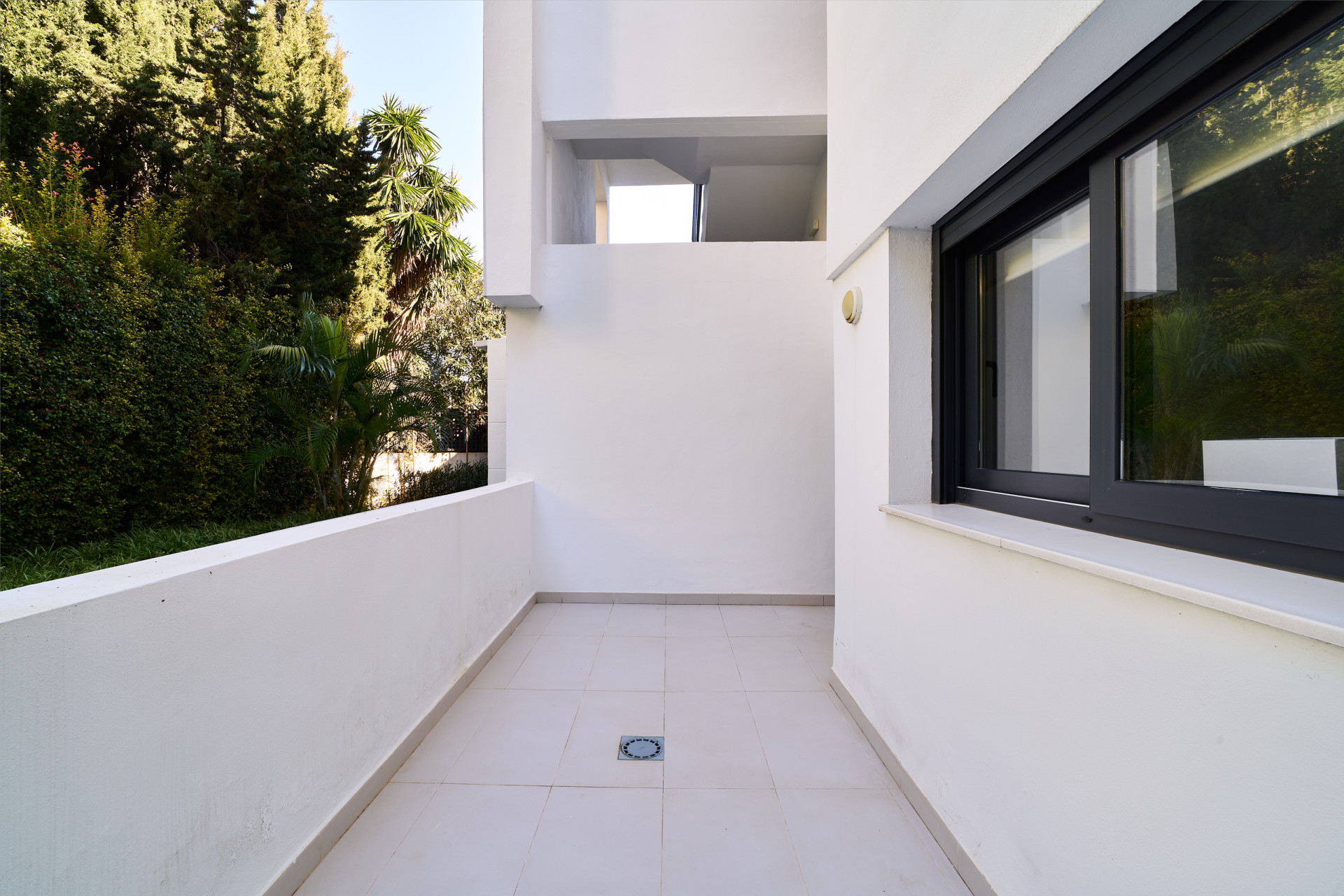 Key Ready - Last Unit - Fully Furnished - Ground Floor in the New Golden Mile - UFH + South Orientation · Photo 21
