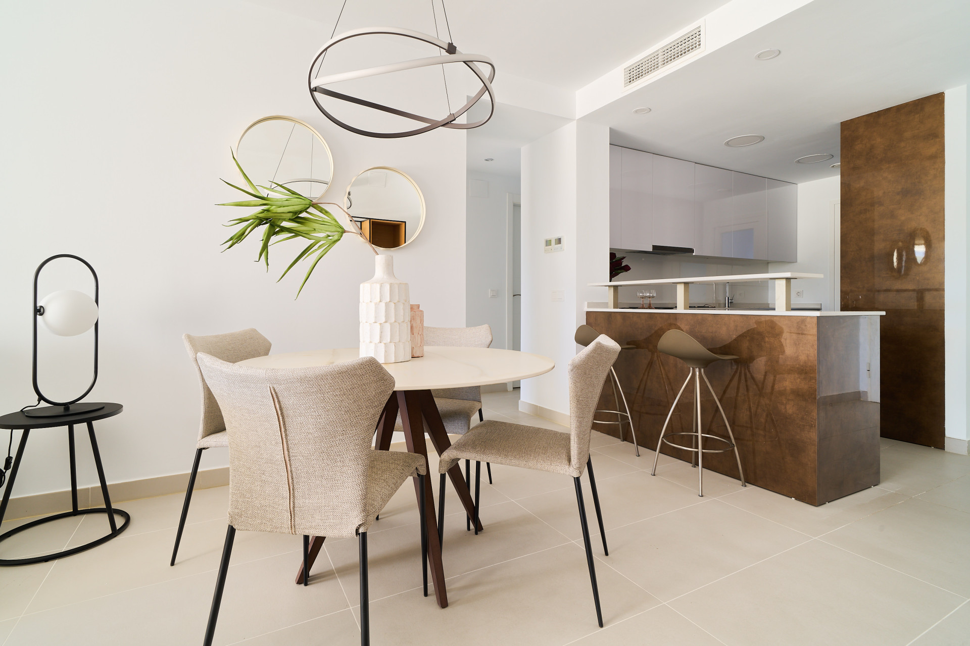 Key Ready - Last Unit - Fully Furnished - Ground Floor in the New Golden Mile - UFH + South Orientation · Photo 12