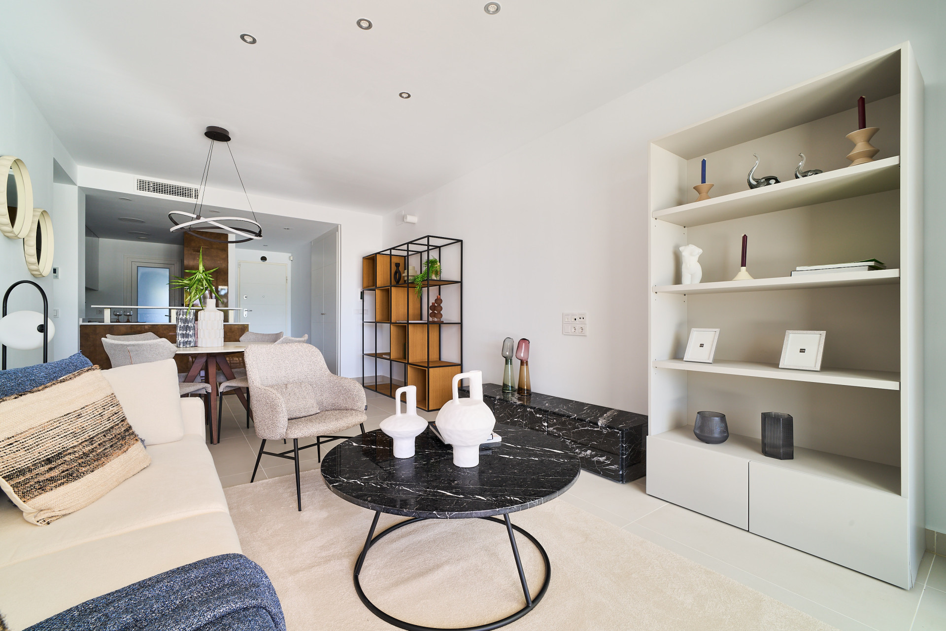 Key Ready - Last Unit - Fully Furnished - Ground Floor in the New Golden Mile - UFH + South Orientation · Photo 10