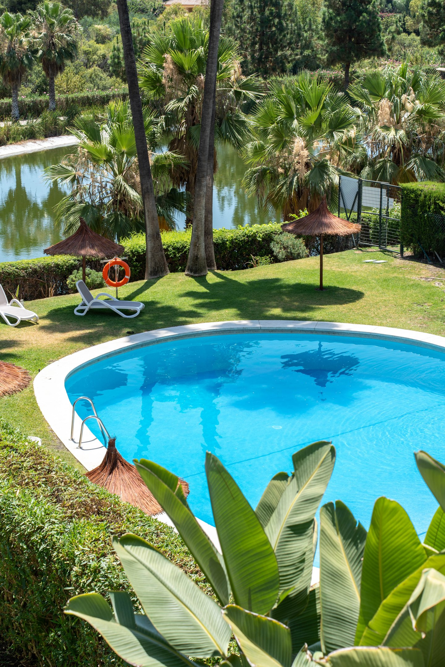 A Refined Top-Floor apartment with Panoramic Views in La Quinta · Photo 33