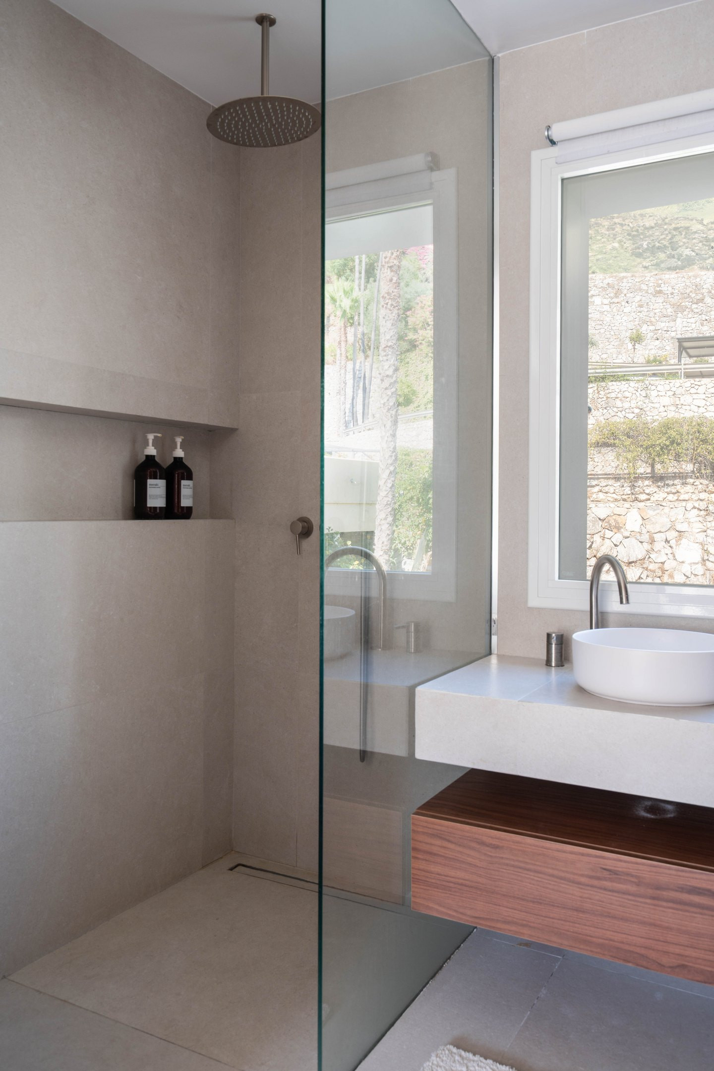A Refined Top-Floor apartment with Panoramic Views in La Quinta · Photo 13