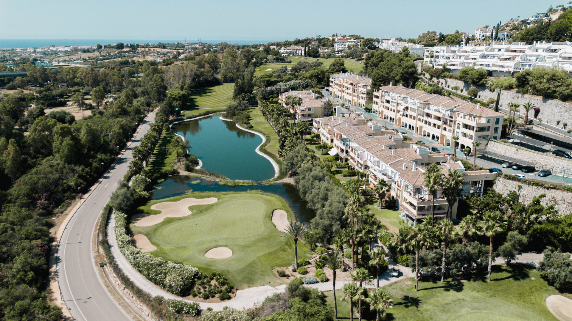A Refined Top-Floor apartment with Panoramic Views in La Quinta · Photo 29