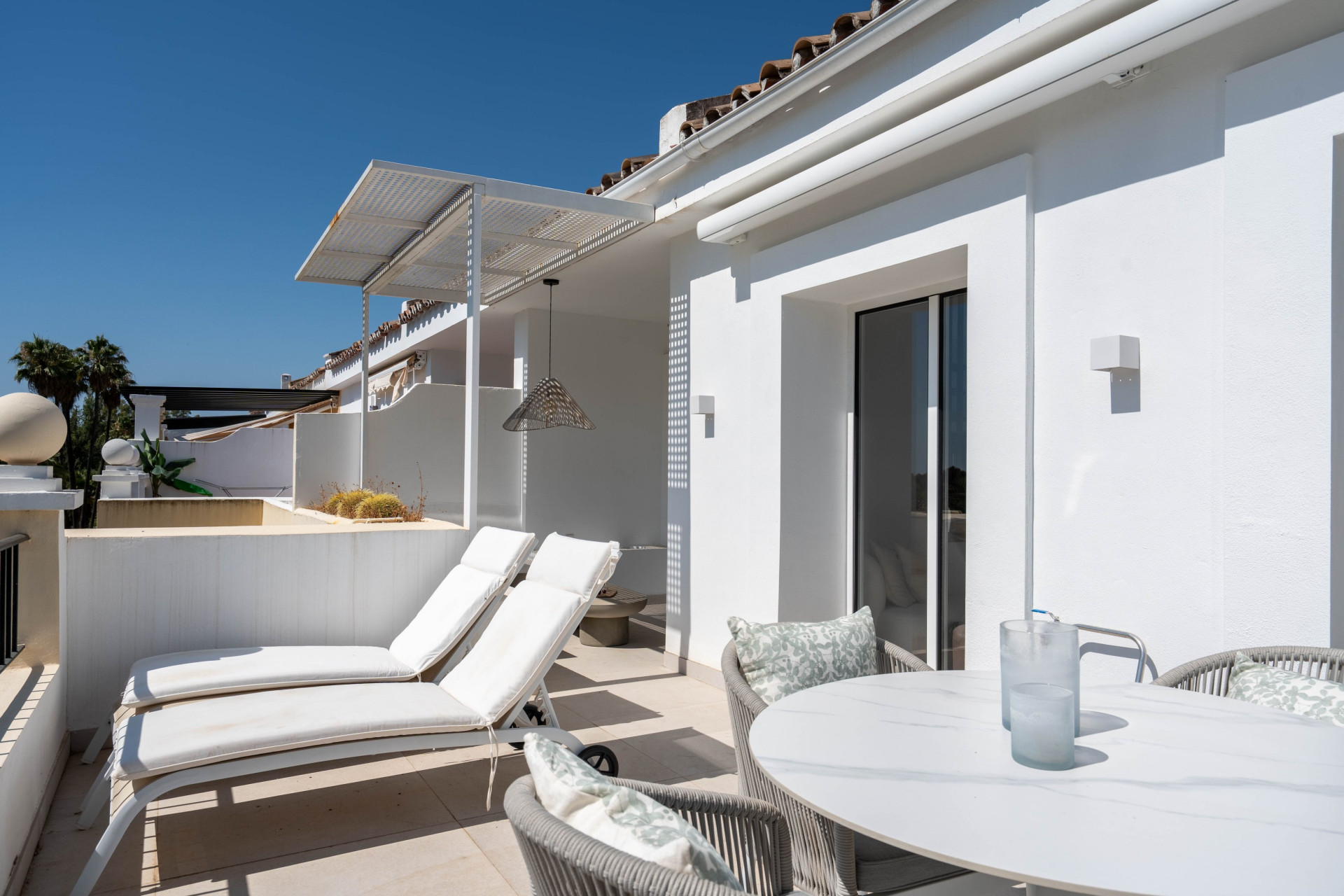 A Refined Top-Floor apartment with Panoramic Views in La Quinta · Photo 28
