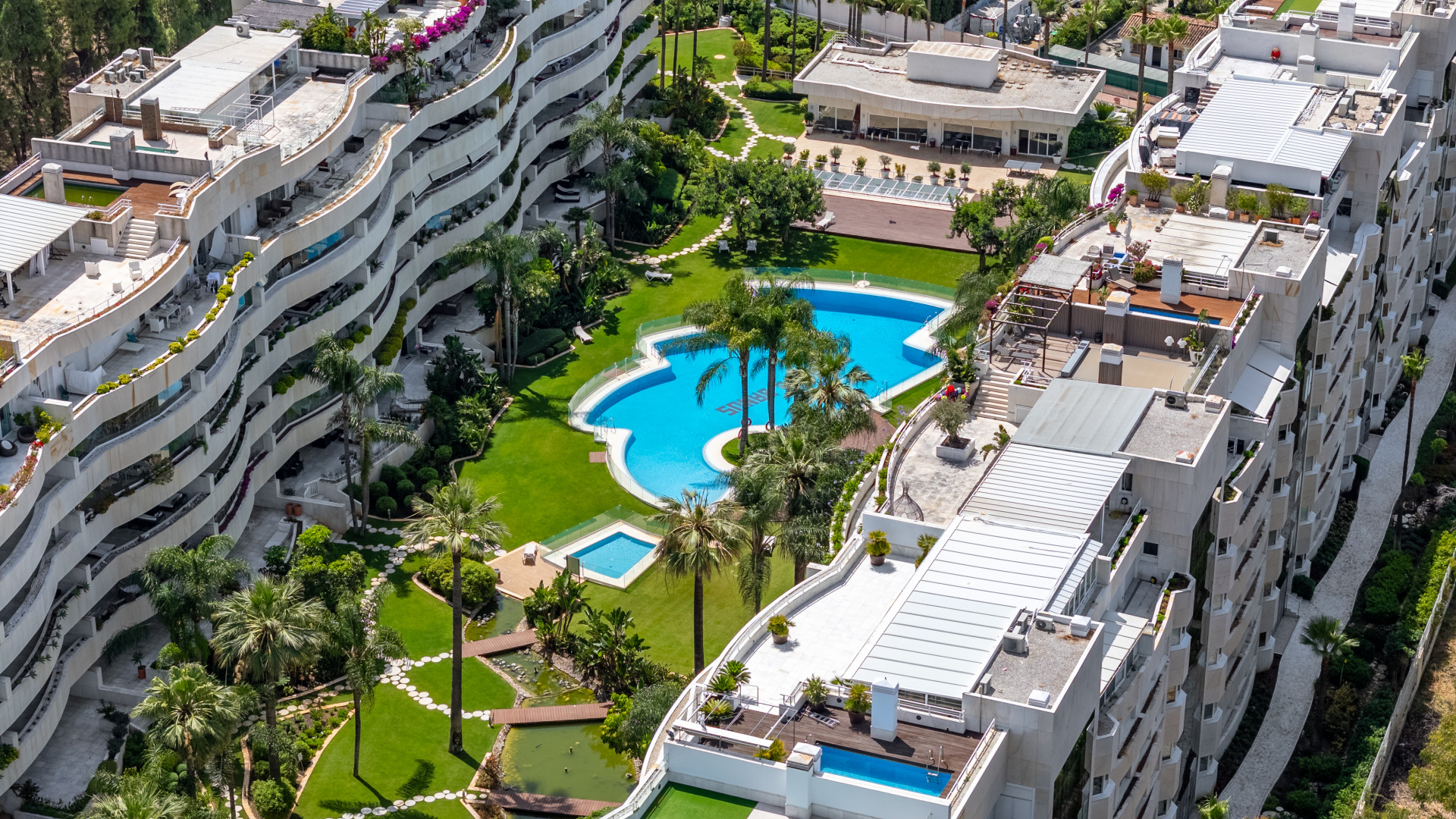Exclusive apartment on the beach next to Puerto Banus · Photo 29