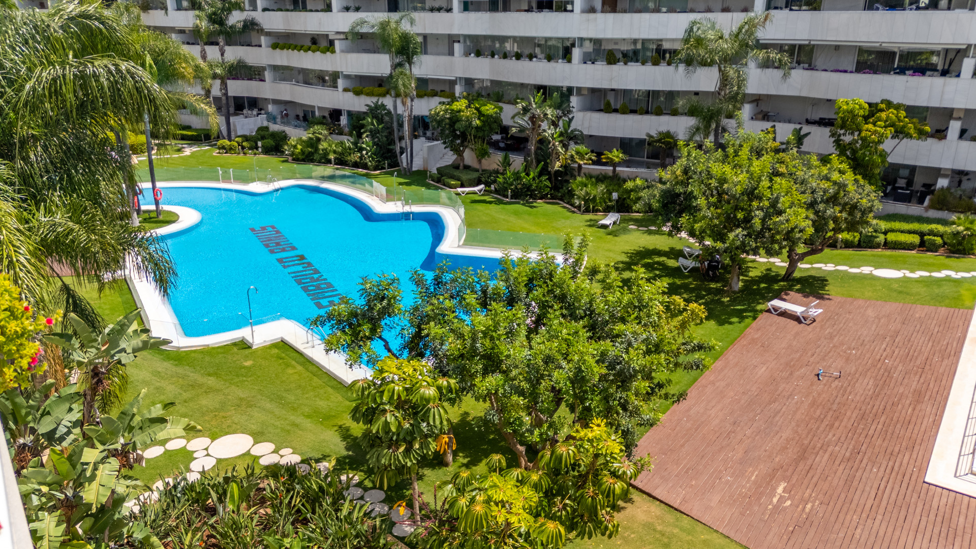 Exclusive apartment on the beach next to Puerto Banus · Photo 22