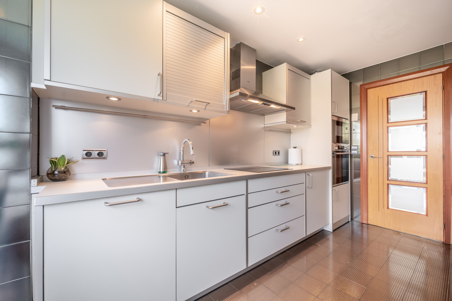 Exclusive apartment on the beach next to Puerto Banus · Photo 15