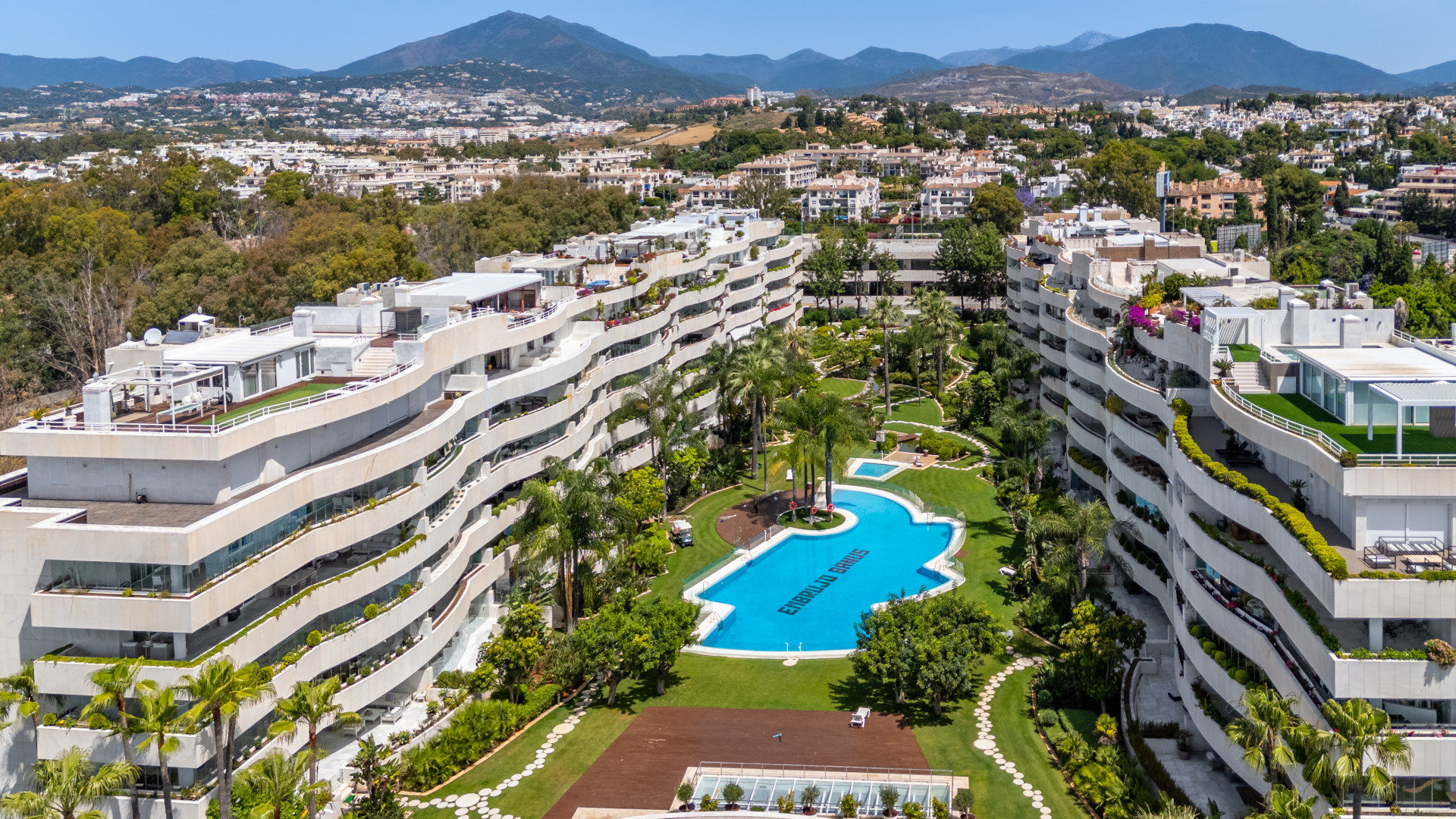 Exclusive apartment on the beach next to Puerto Banus · Photo 33