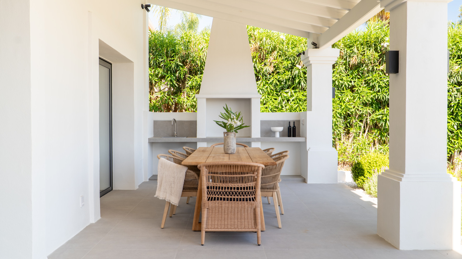 Welcome to Villa Rosalia — Refined Luxury with Stunning Seaviews in Nueva Andalucía, Marbella · Photo 18