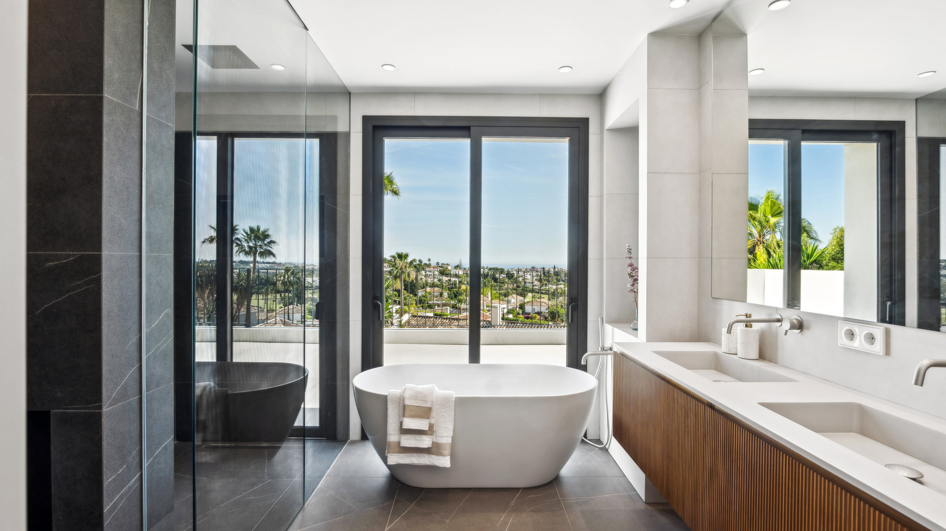 Welcome to Villa Rosalia — Refined Luxury with Stunning Seaviews in Nueva Andalucía, Marbella · Photo 15