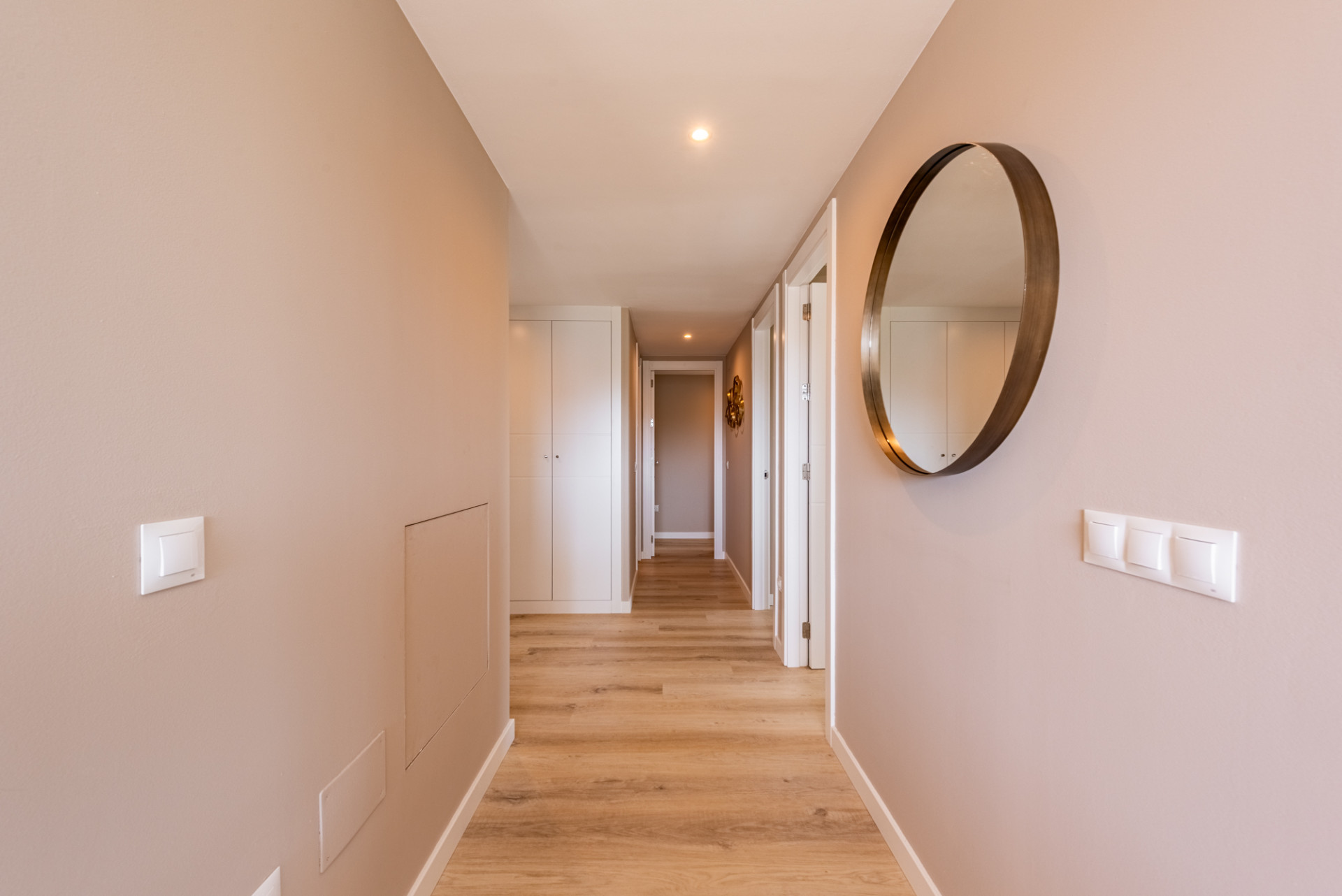 Brand New Luxury Corner Apartment with Sea & Mountain Views in Nueva Andalucia, Marbella · Photo 18