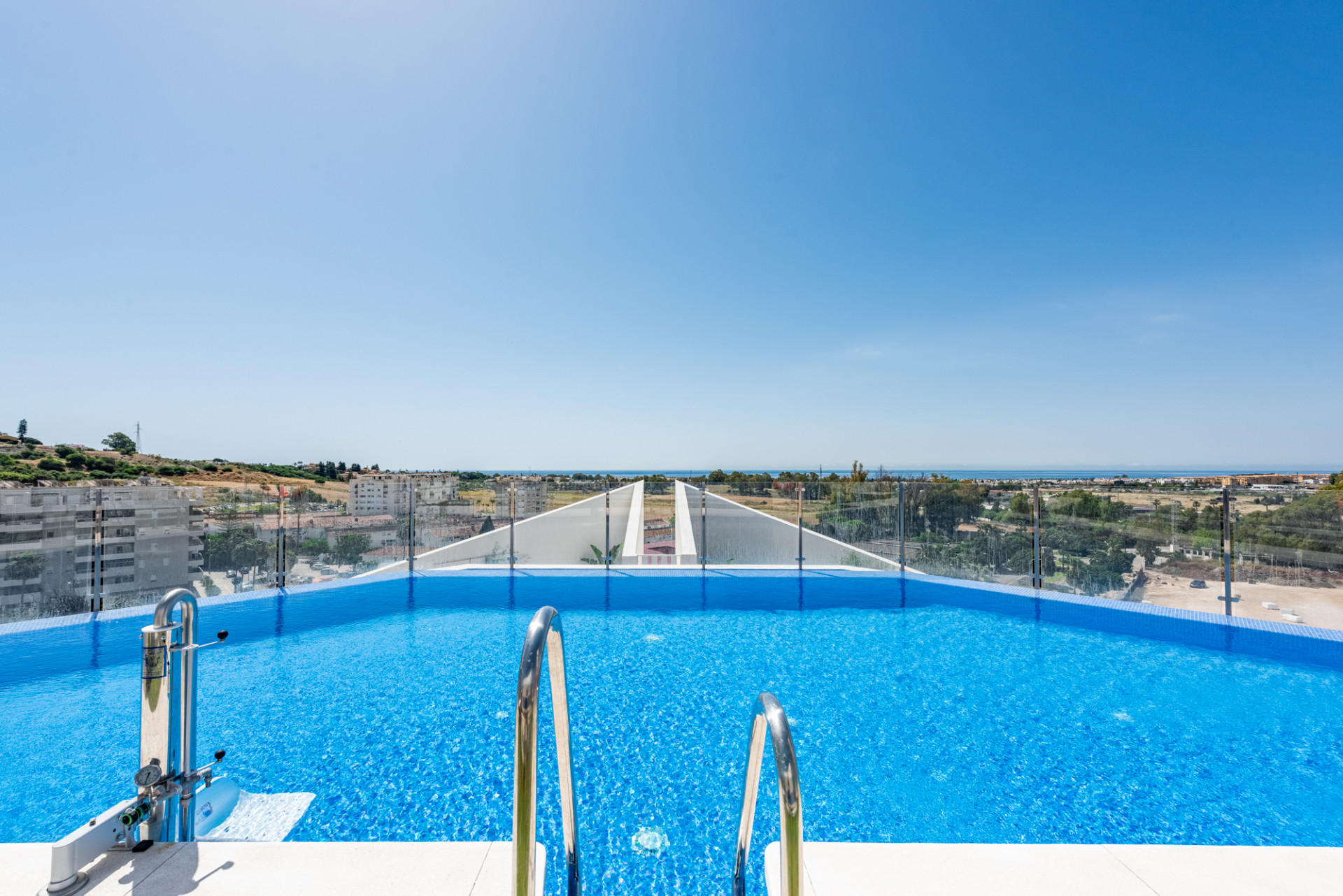 Brand New Luxury Corner Apartment with Sea & Mountain Views in Nueva Andalucia, Marbella · Photo 27