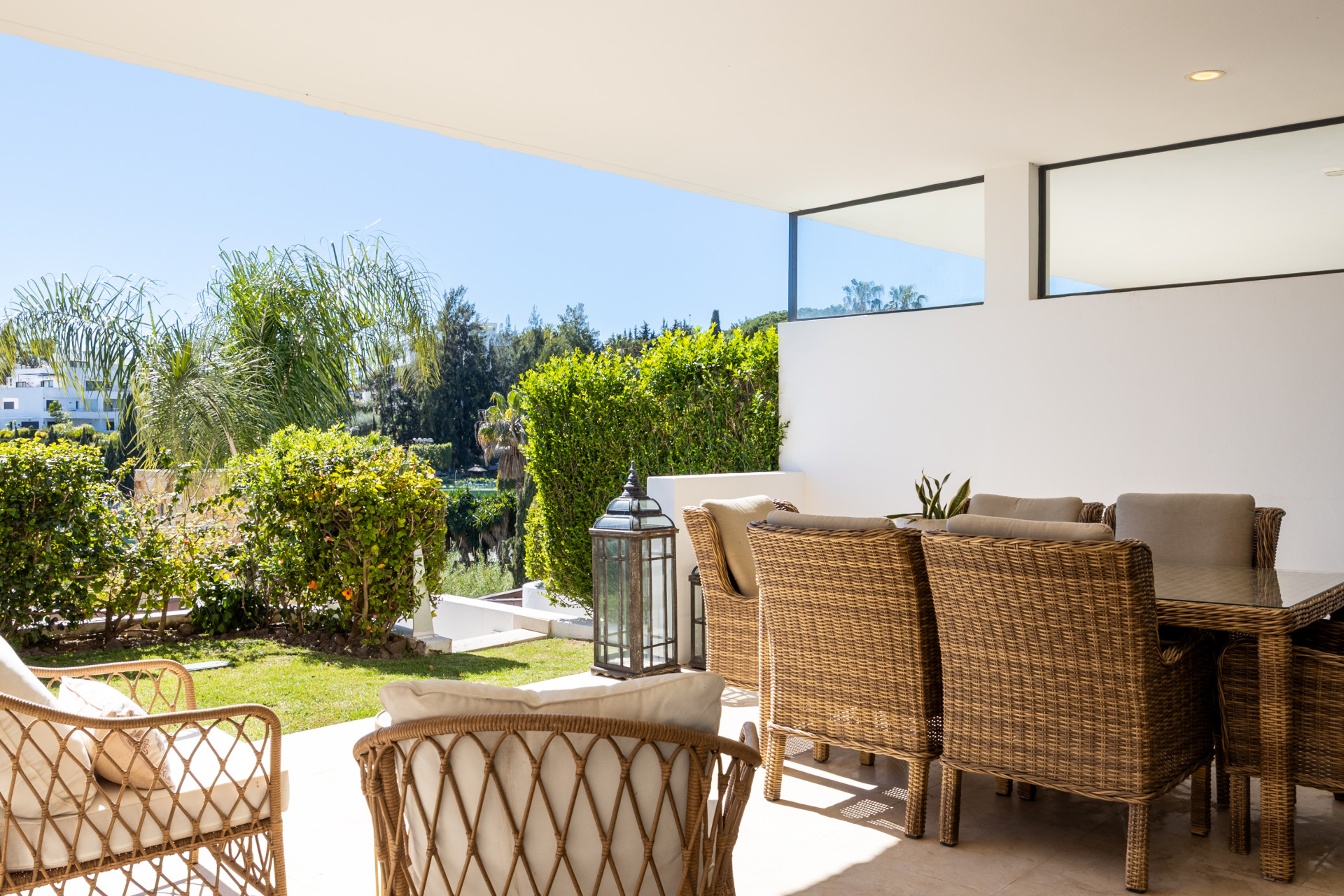 Elegant 3-Bedroom Townhouse with Panoramic Views Near Puerto Banús · Photo 30