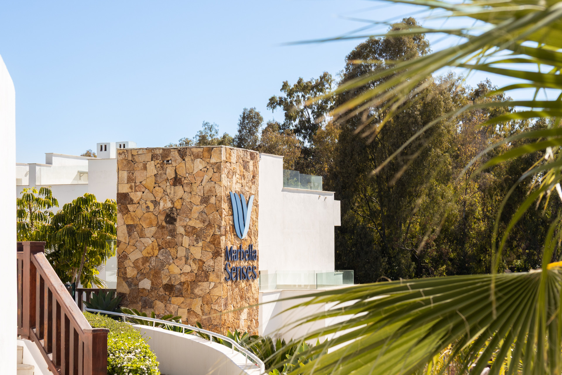 Elegant 3-Bedroom Townhouse with Panoramic Views Near Puerto Banús · Photo 38