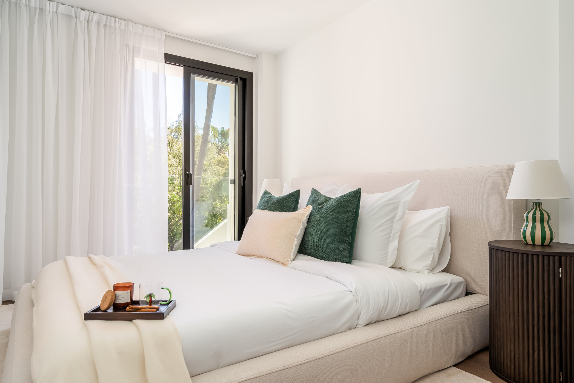 Welcome to Villa Lucalle, a contemporary masterpiece located in the picturesque grounds of Los Naranjos Hill Club in La Cerquilla, Nueva Andalucía. · Photo 11
