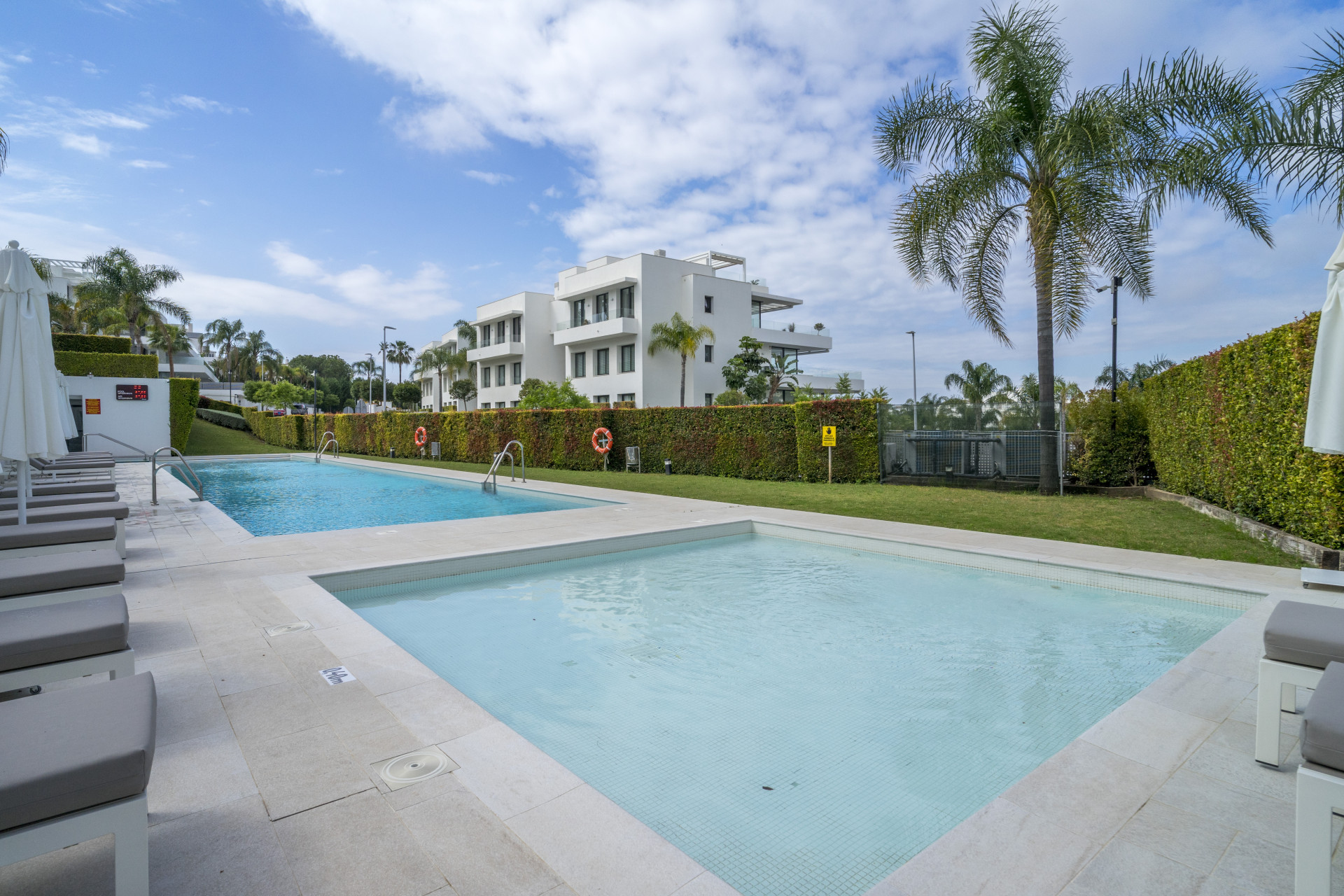 Luxury 3-Bedroom Duplex Penthouse for Sale in Cataleya, Atalaya Golf, Estepona · Photo 8