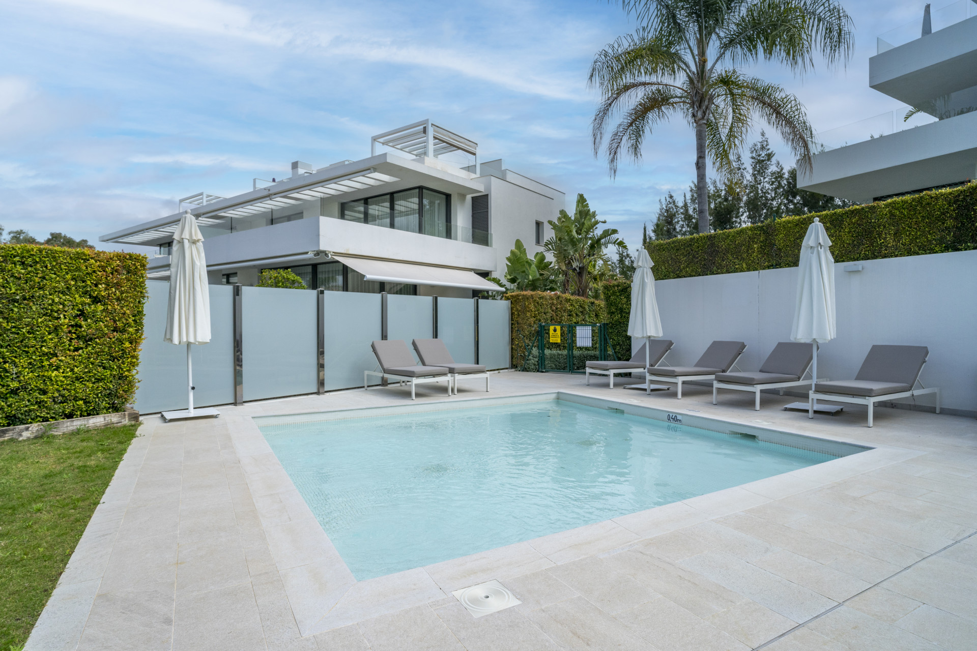 Luxury 3-Bedroom Duplex Penthouse for Sale in Cataleya, Atalaya Golf, Estepona · Photo 17