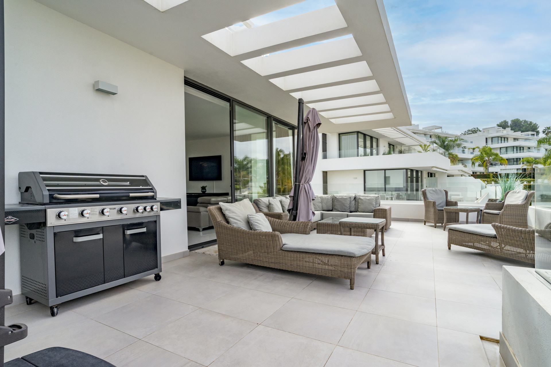 Luxury 3-Bedroom Duplex Penthouse for Sale in Cataleya, Atalaya Golf, Estepona · Photo 14