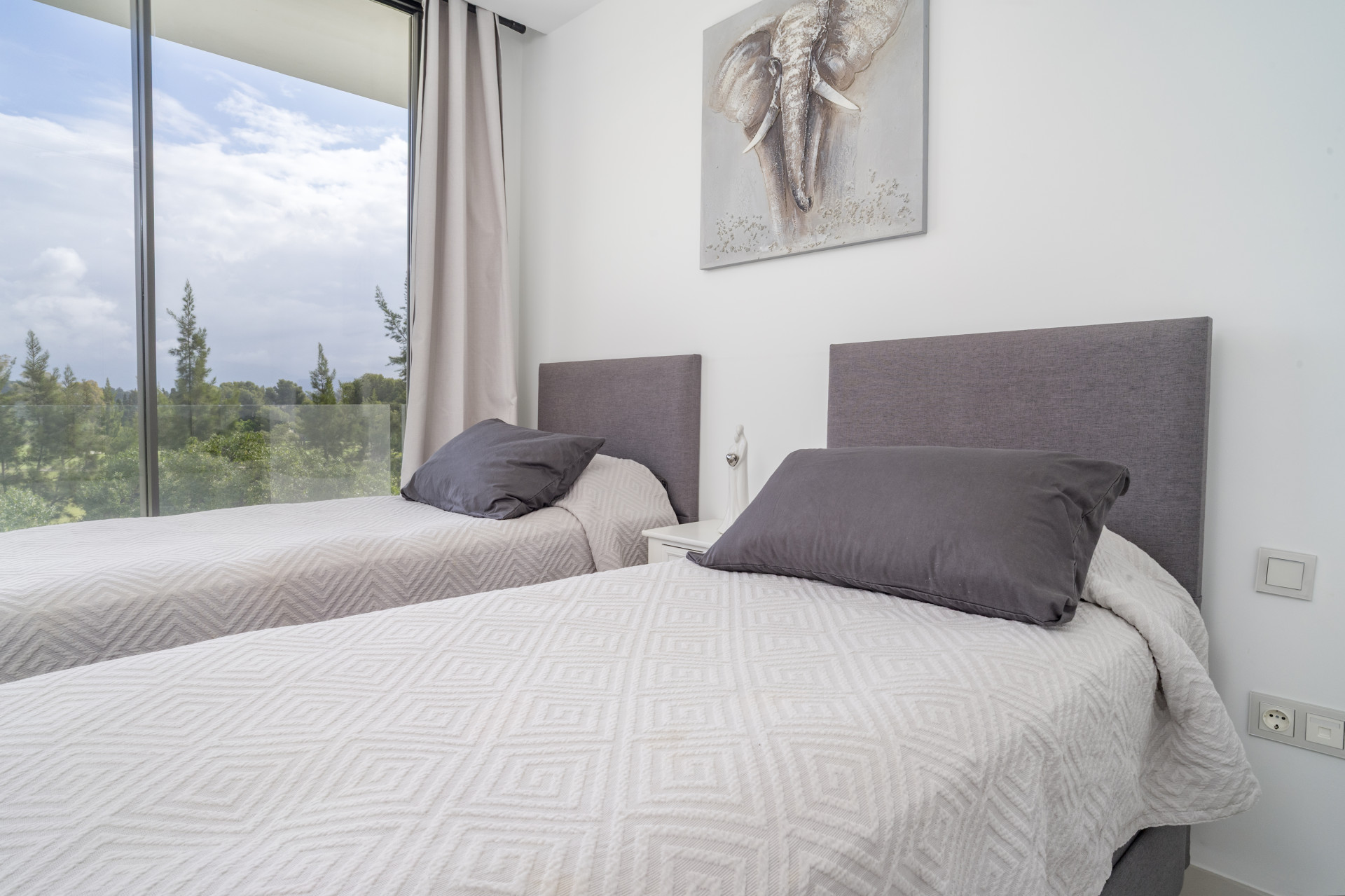 Luxury 3-Bedroom Duplex Penthouse for Sale in Cataleya, Atalaya Golf, Estepona · Photo 28