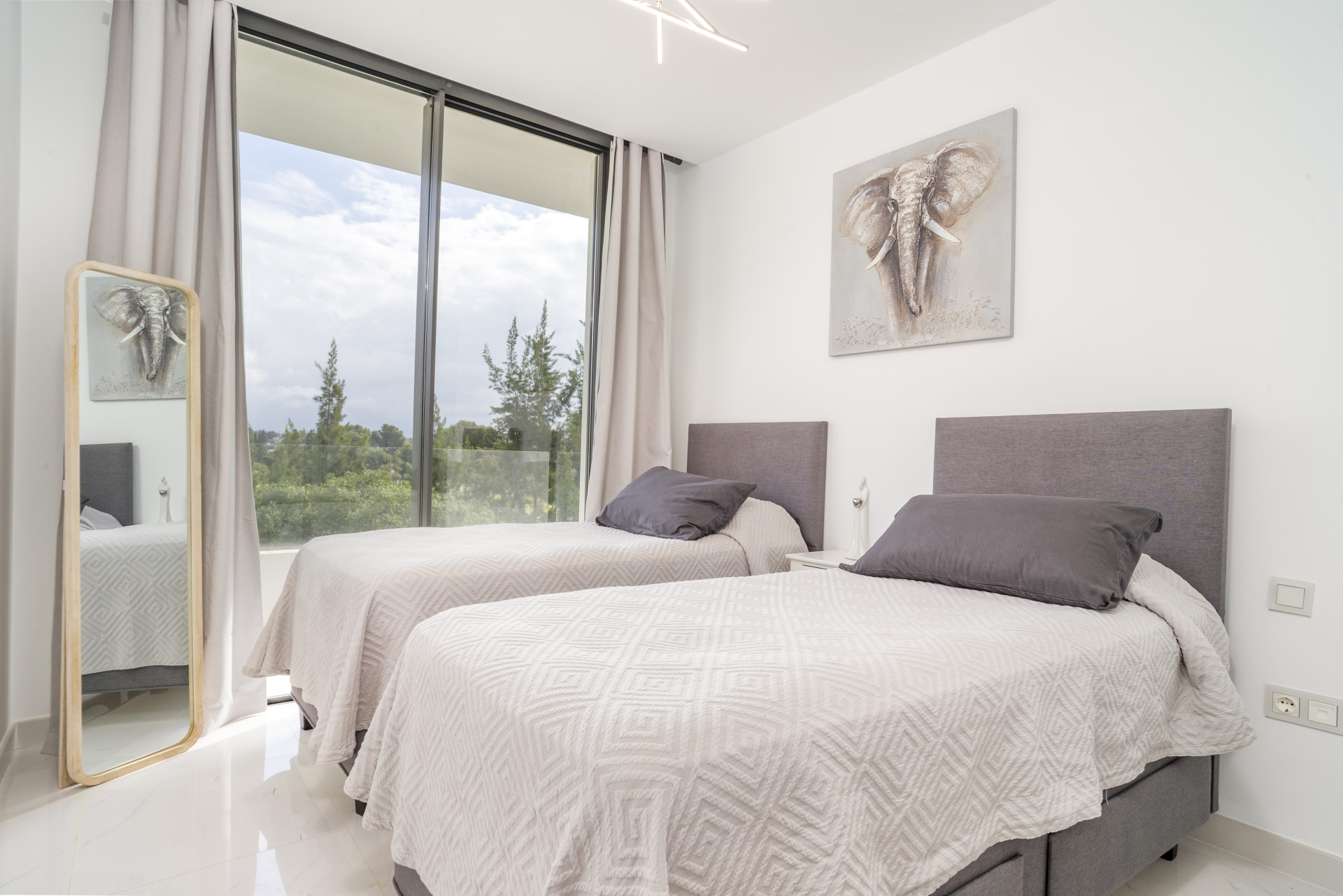 Luxury 3-Bedroom Duplex Penthouse for Sale in Cataleya, Atalaya Golf, Estepona · Photo 27