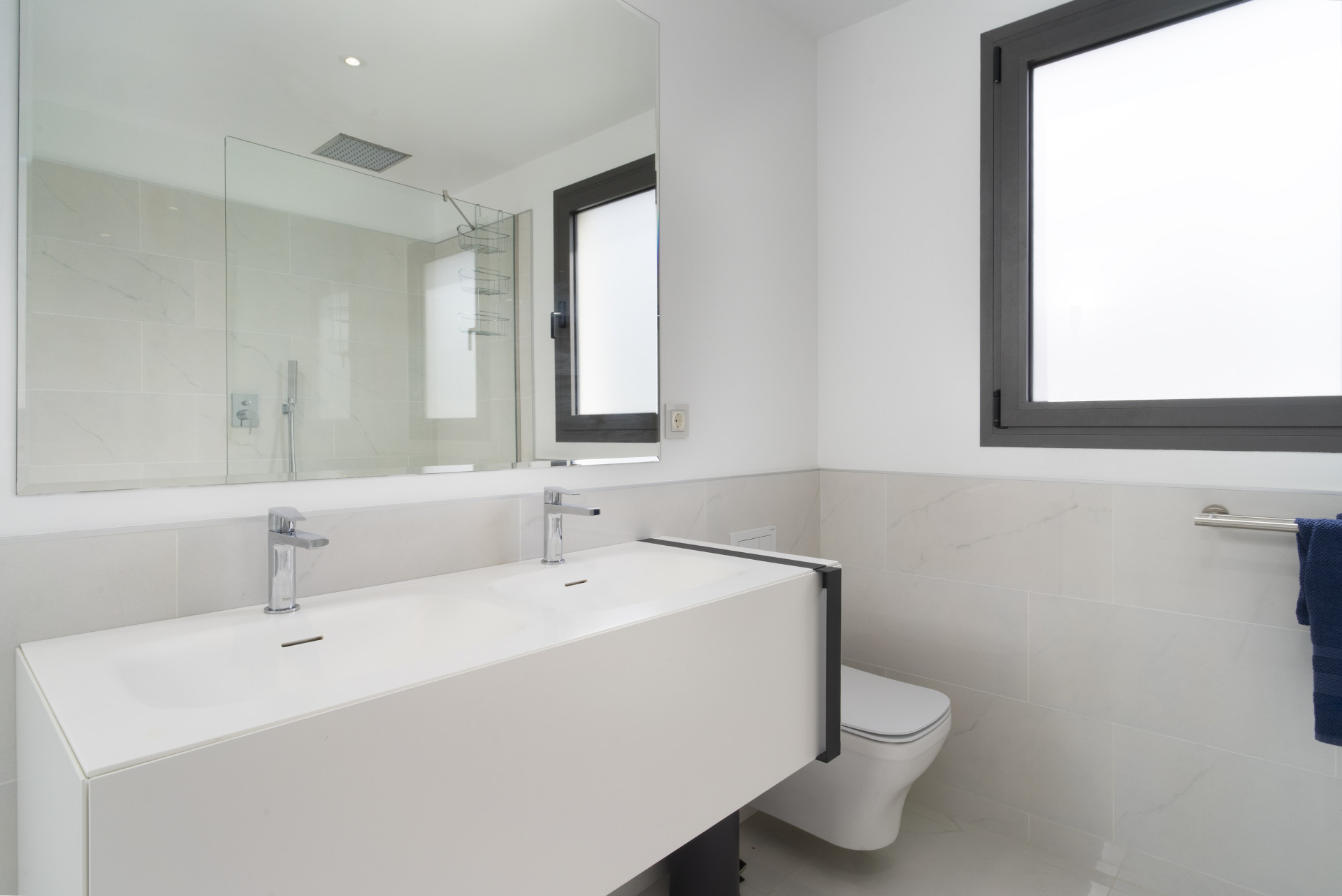 Luxury 3-Bedroom Duplex Penthouse for Sale in Cataleya, Atalaya Golf, Estepona · Photo 35