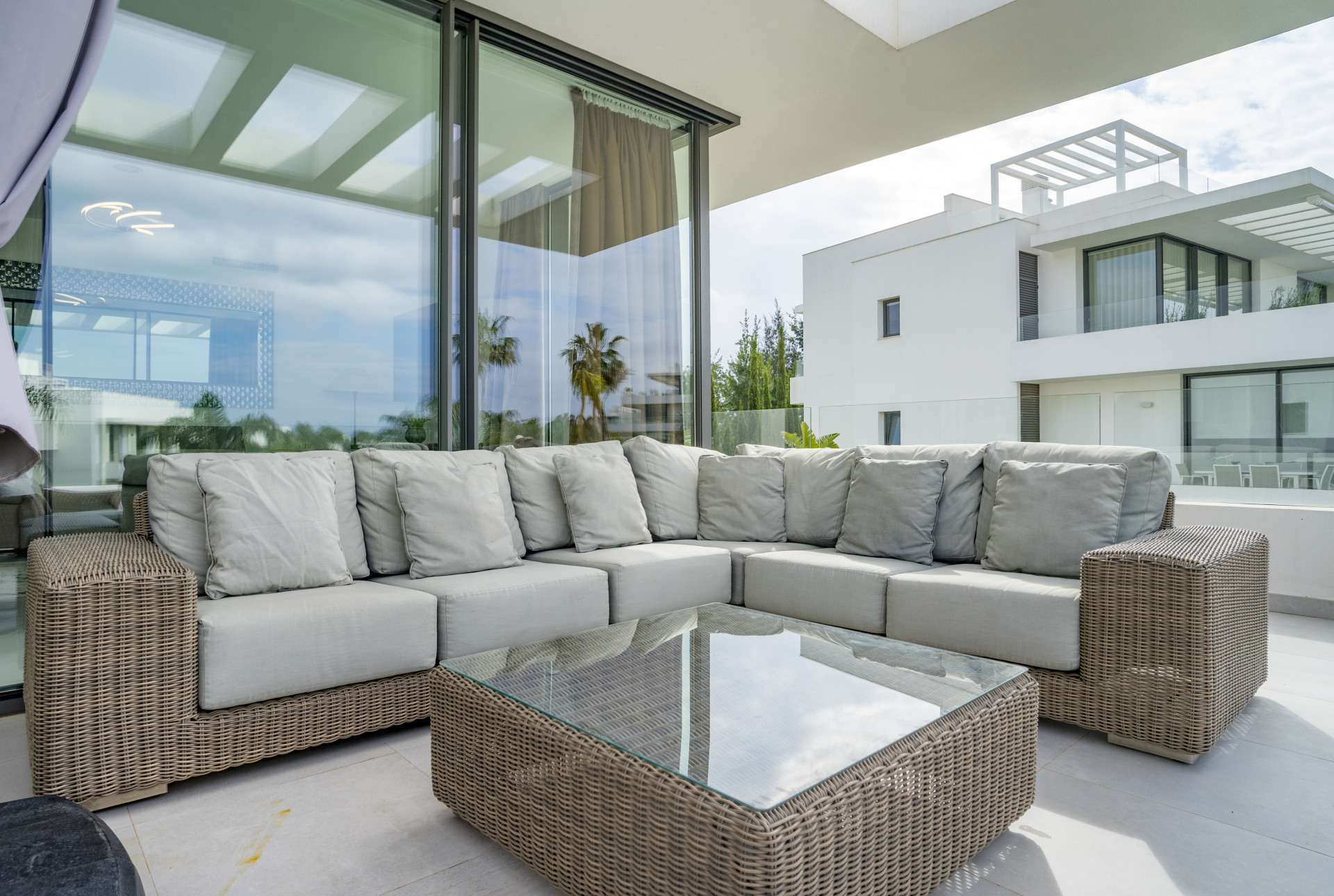 Luxury 3-Bedroom Duplex Penthouse for Sale in Cataleya, Atalaya Golf, Estepona · Photo 15