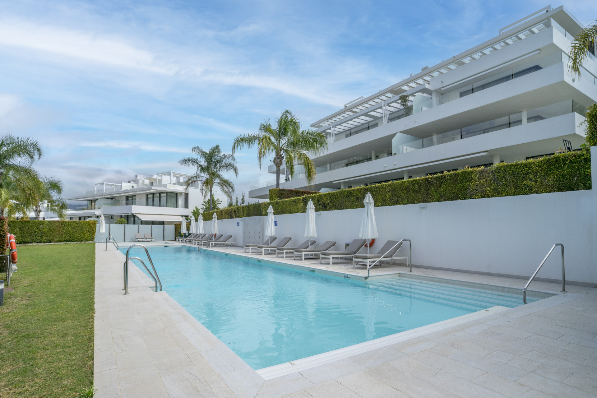 Luxury 3-Bedroom Duplex Penthouse for Sale in Cataleya, Atalaya Golf, Estepona · Photo 11