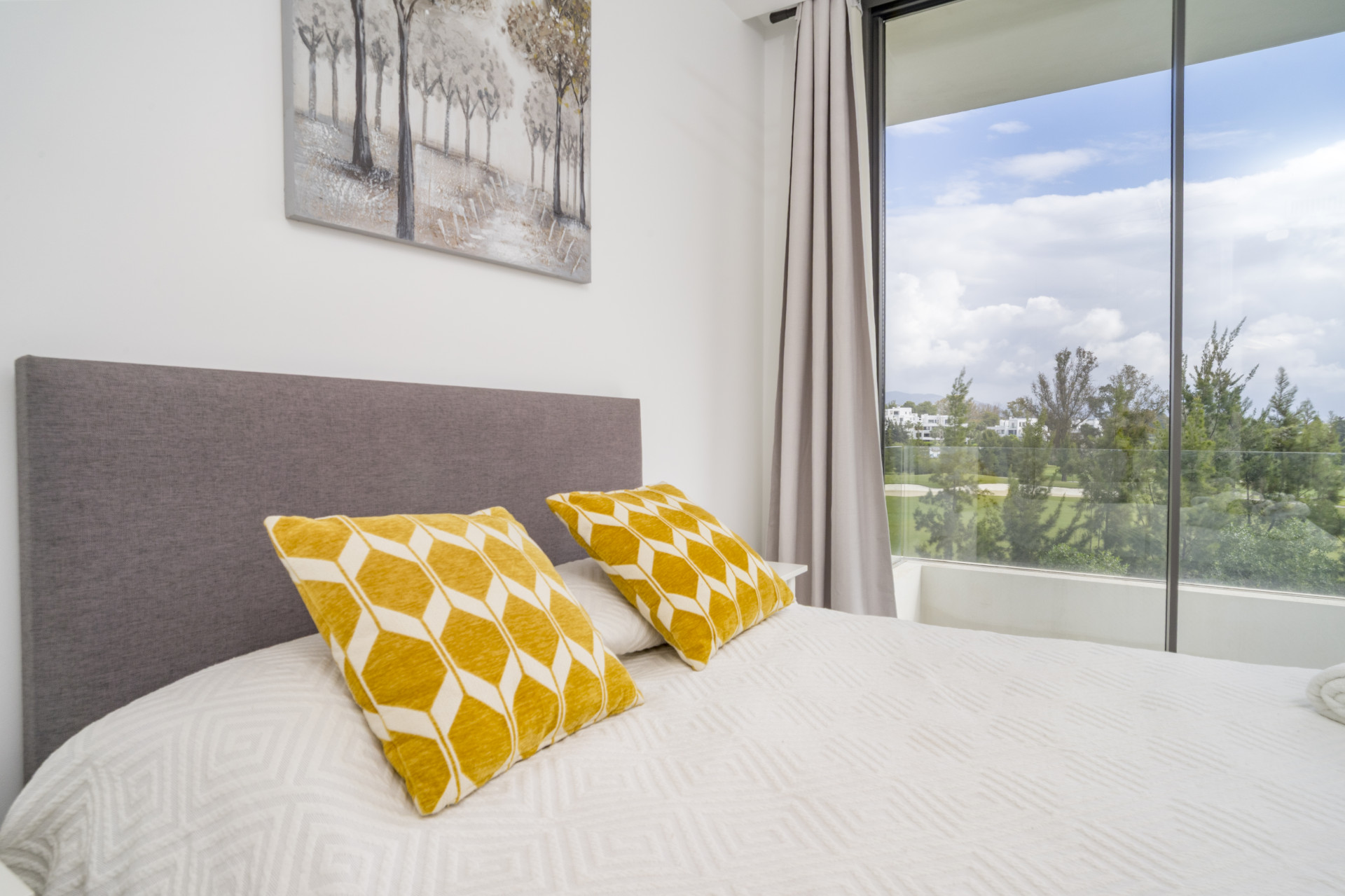 Luxury 3-Bedroom Duplex Penthouse for Sale in Cataleya, Atalaya Golf, Estepona · Photo 9