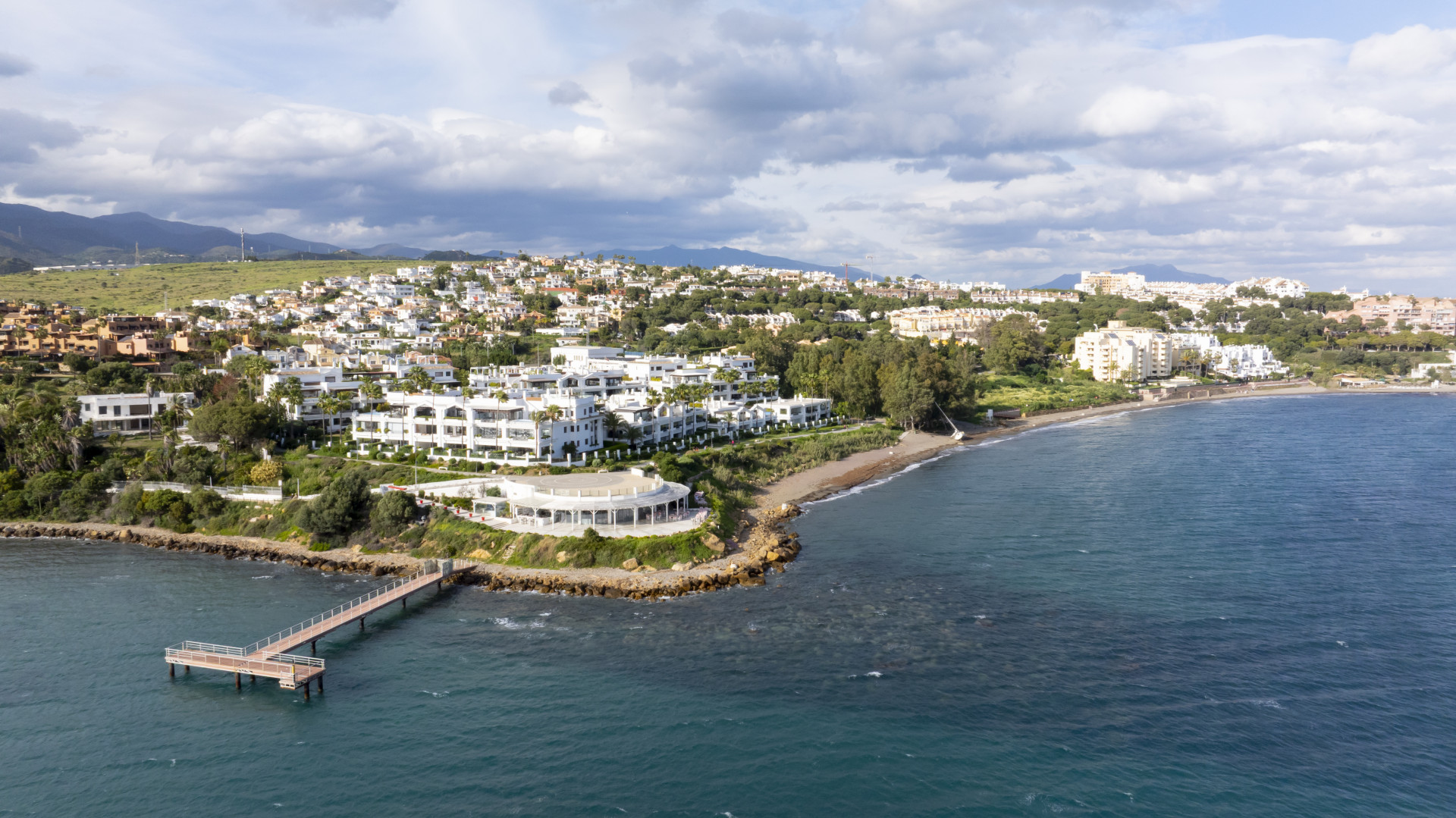 Exclusive Ground-Floor Apartment in Doncella Beach, Estepona · Photo 21