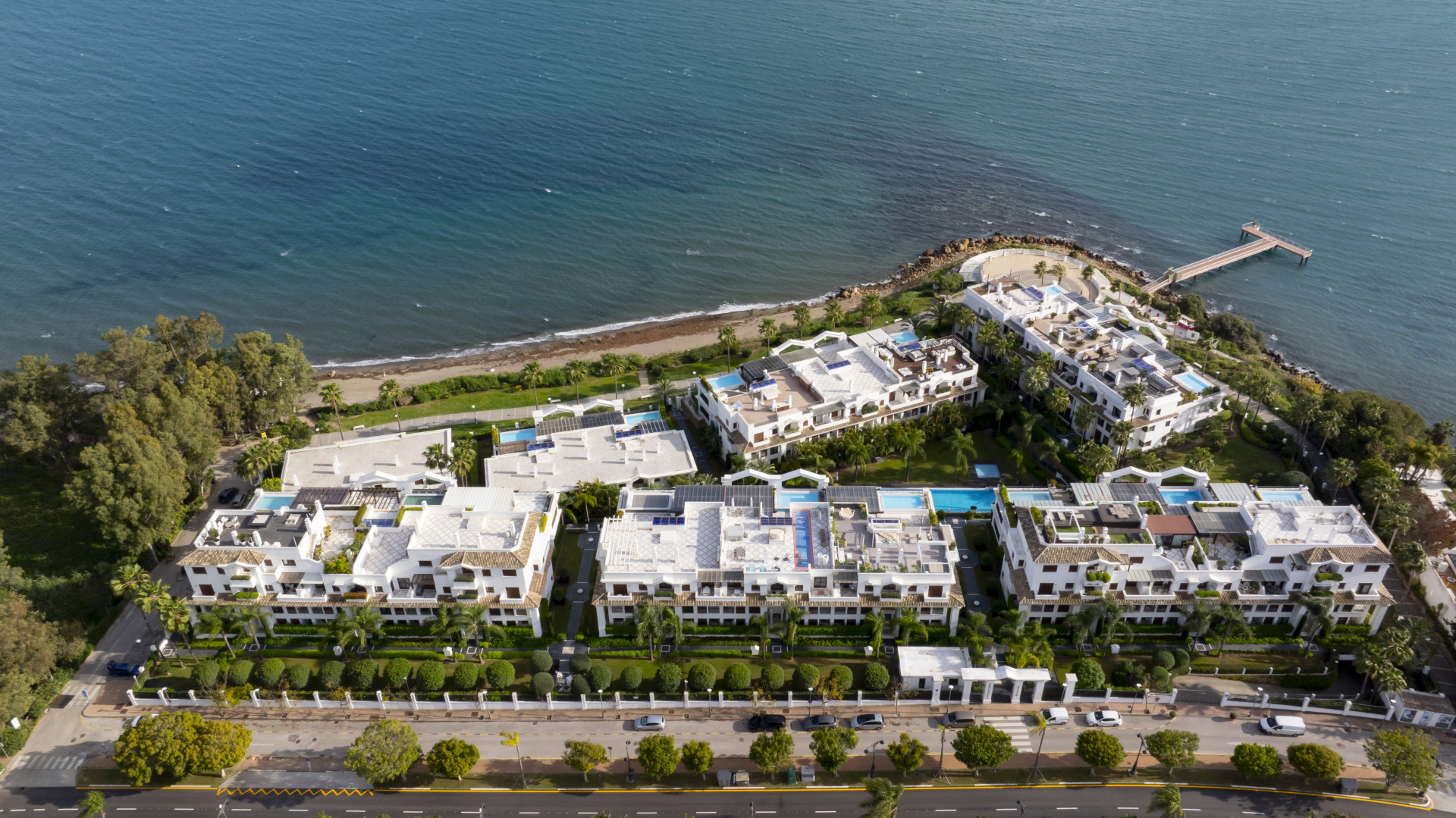 Exclusive Ground-Floor Apartment in Doncella Beach, Estepona · Photo 22