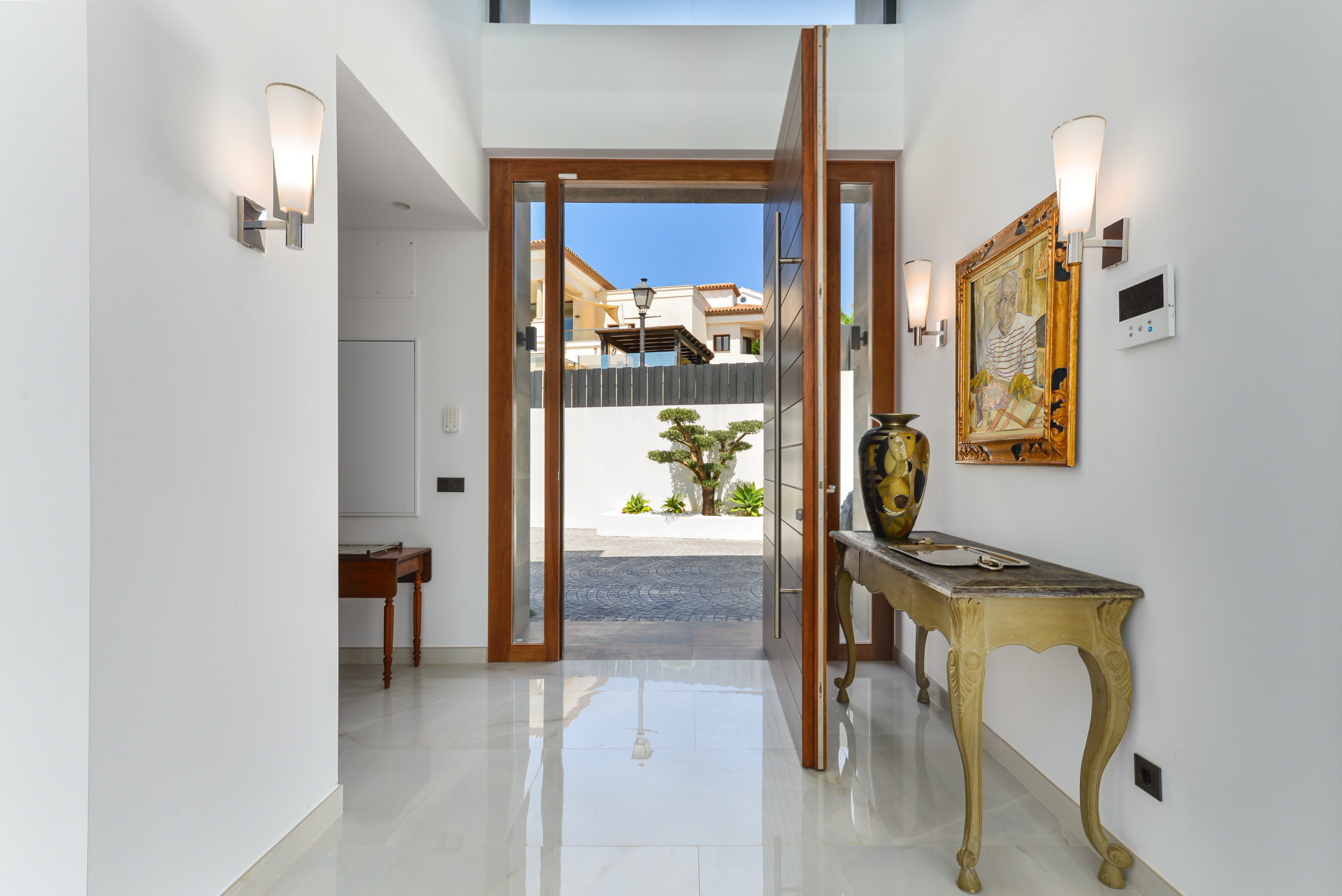Luxury Villa with Panoramic Sea Views in La Paloma, Manilva · Photo 34