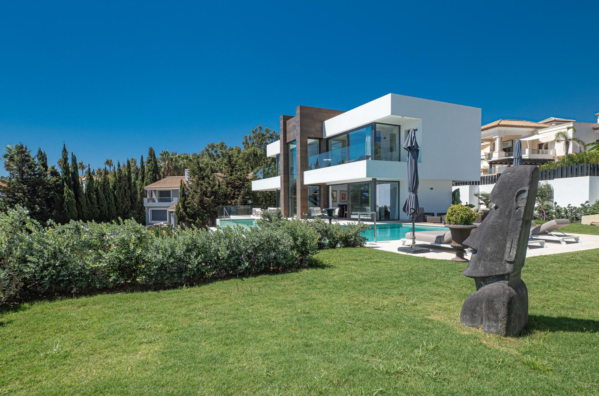 Luxury Villa with Panoramic Sea Views in La Paloma, Manilva · Photo 11