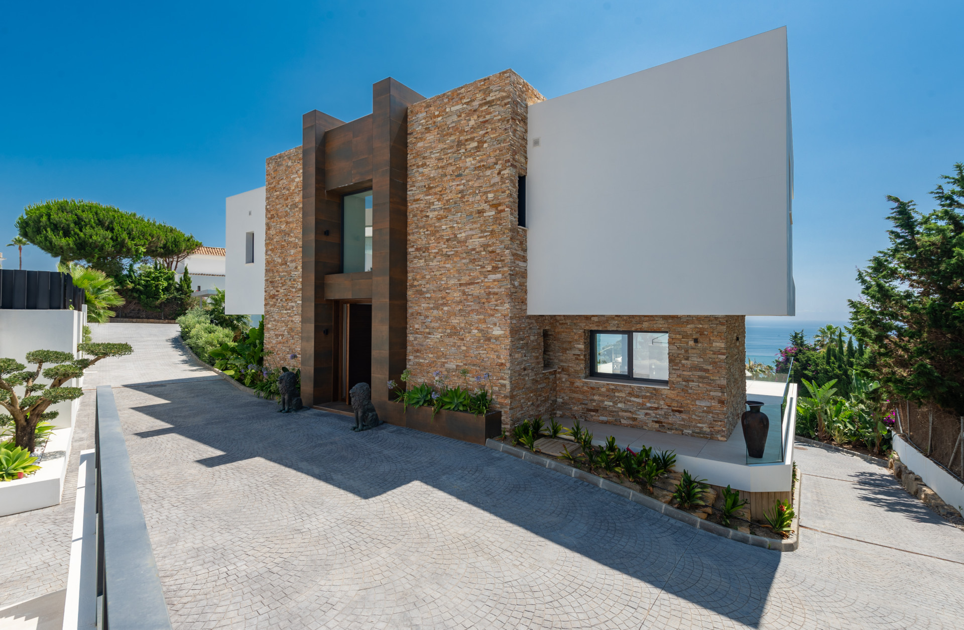 Luxury Villa with Panoramic Sea Views in La Paloma, Manilva · Photo 12