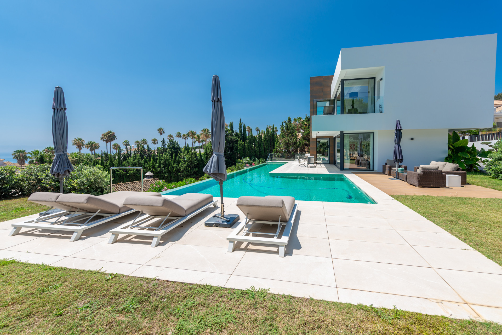 Luxury Villa with Panoramic Sea Views in La Paloma, Manilva · Photo 9