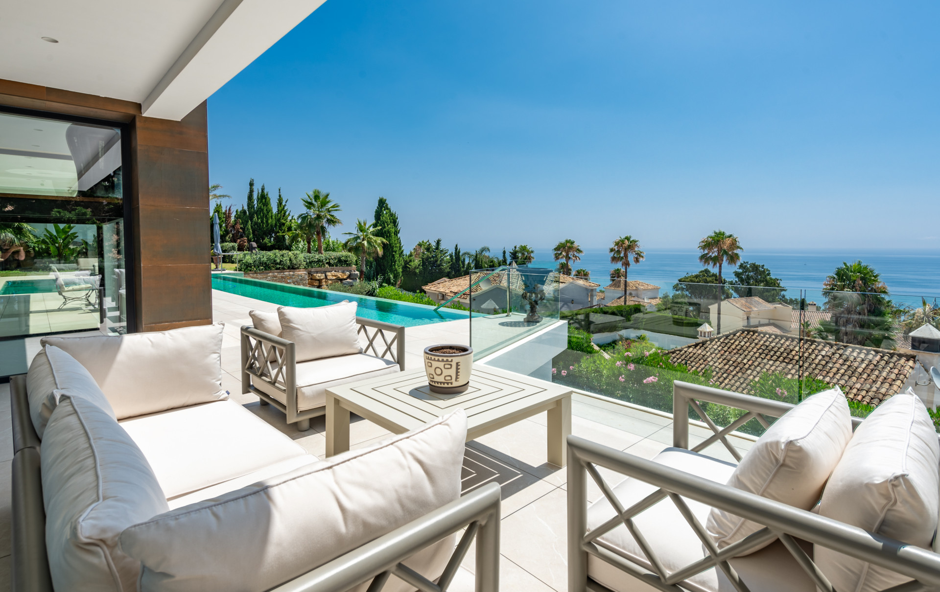 Luxury Villa with Panoramic Sea Views in La Paloma, Manilva · Photo 30