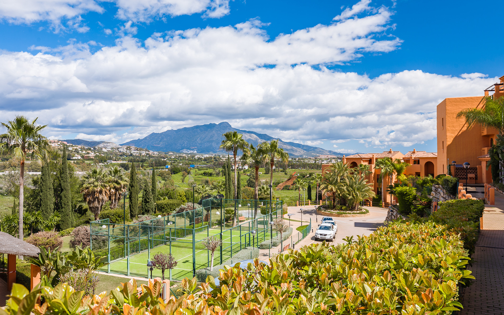 Fully renovated garden apartment in Gazules del Sol, a gated complex close to amenities in Benahavís · Photo 29